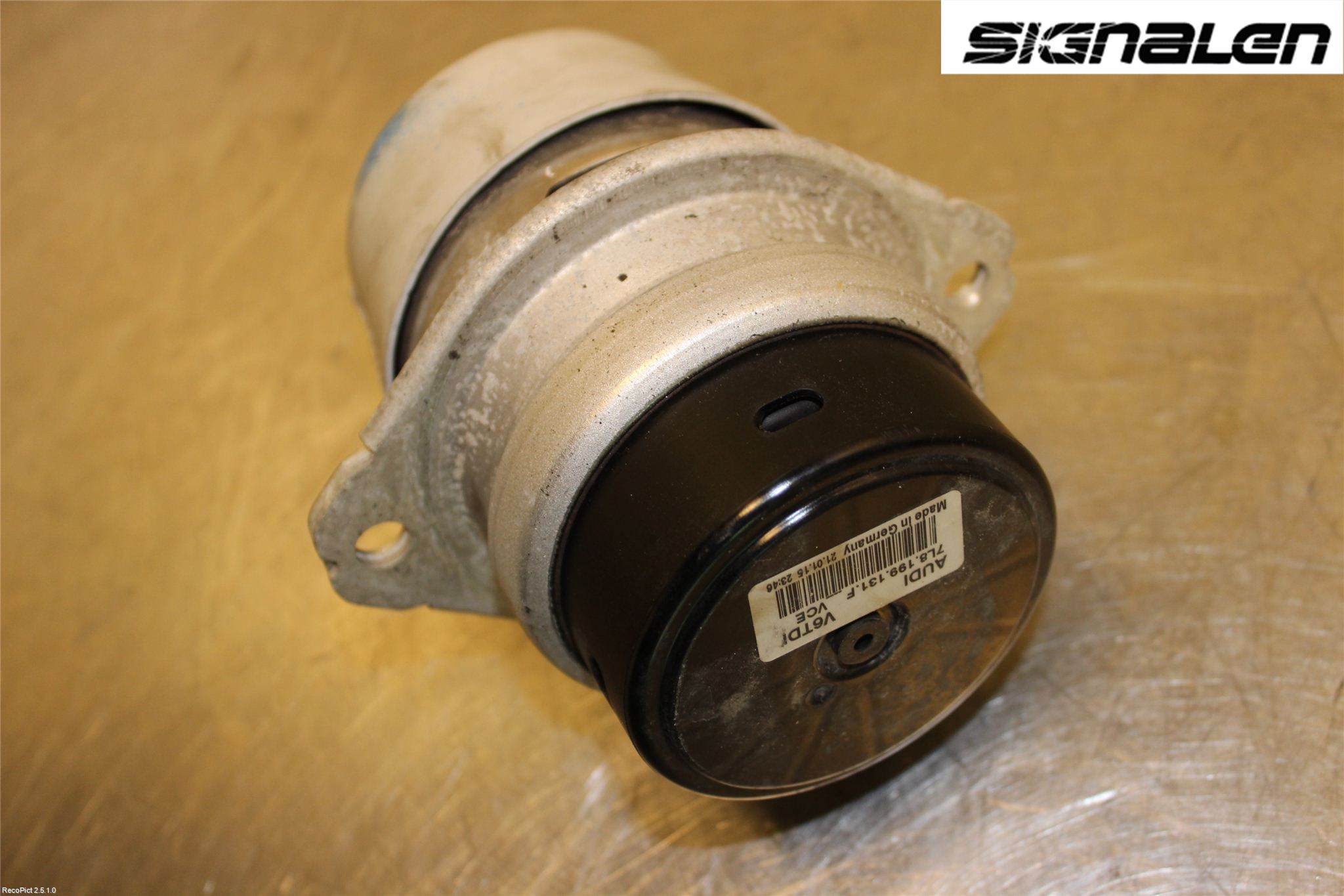 Volkswagen VW TOUAREG 7L 03-10 Motor Feste Gummi