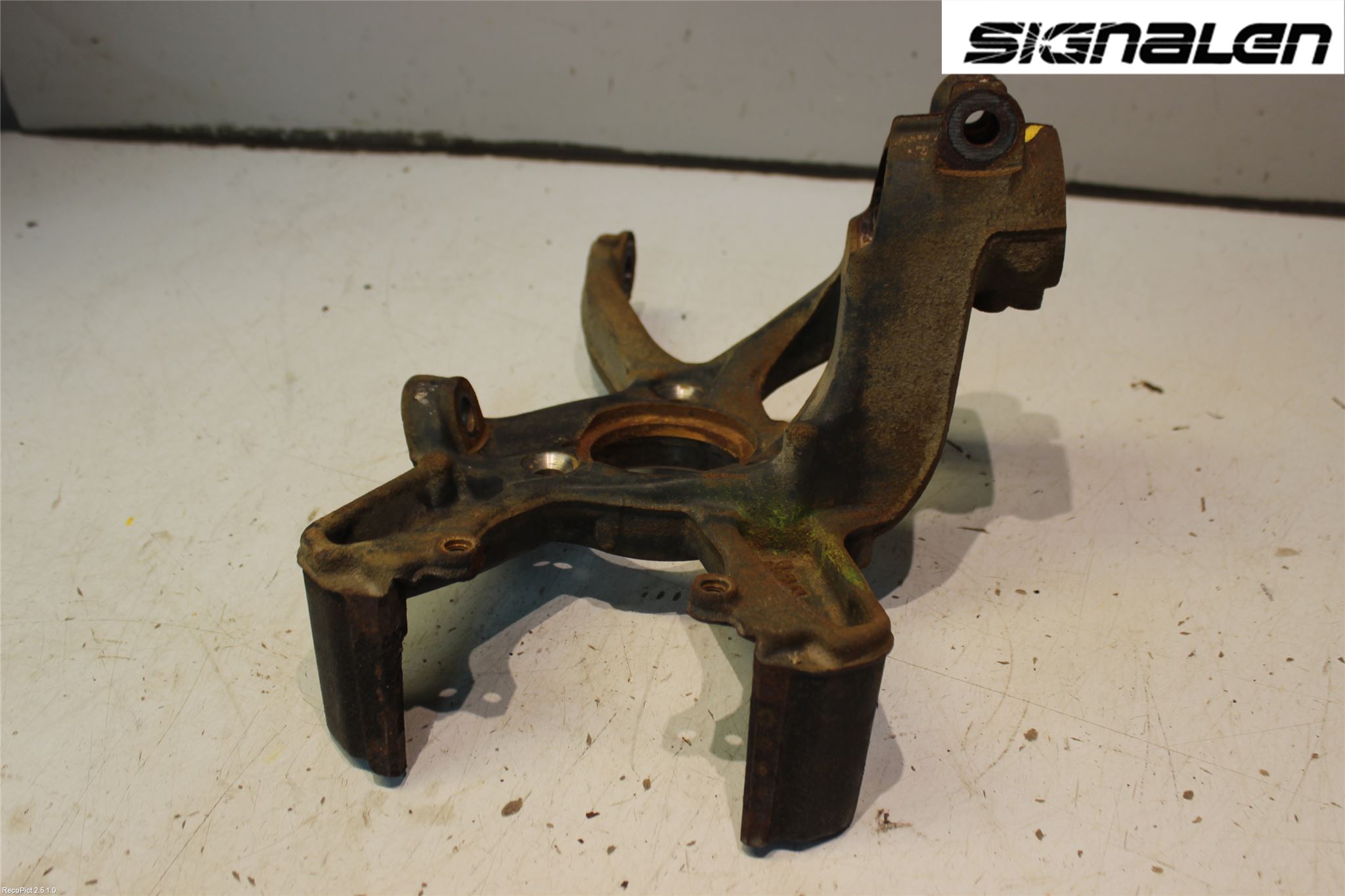 Volkswagen VW GOLF SPORTSVAN 15-20 Spindel Vf