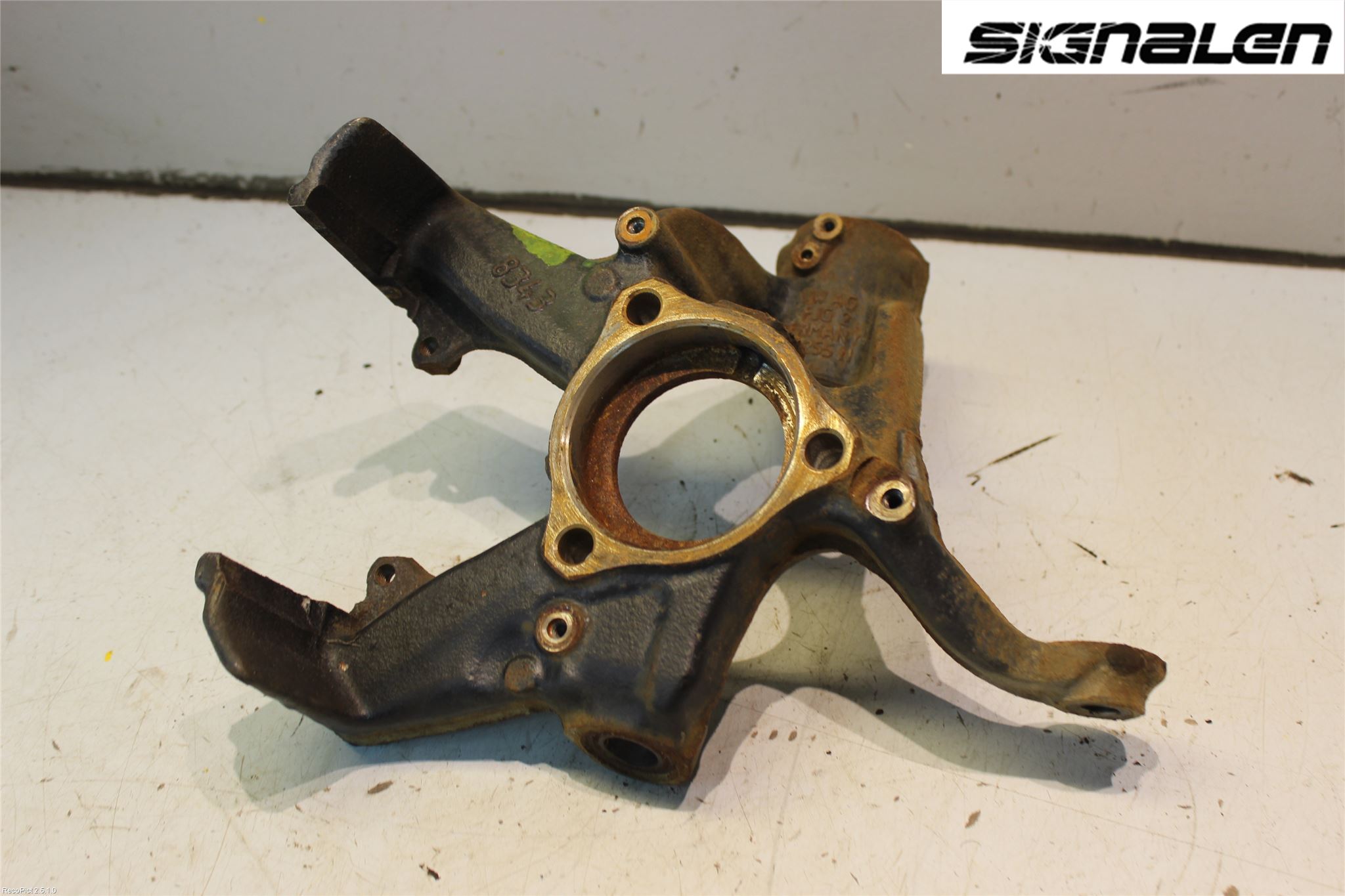 Volkswagen VW GOLF SPORTSVAN 15-20 Spindel Vf