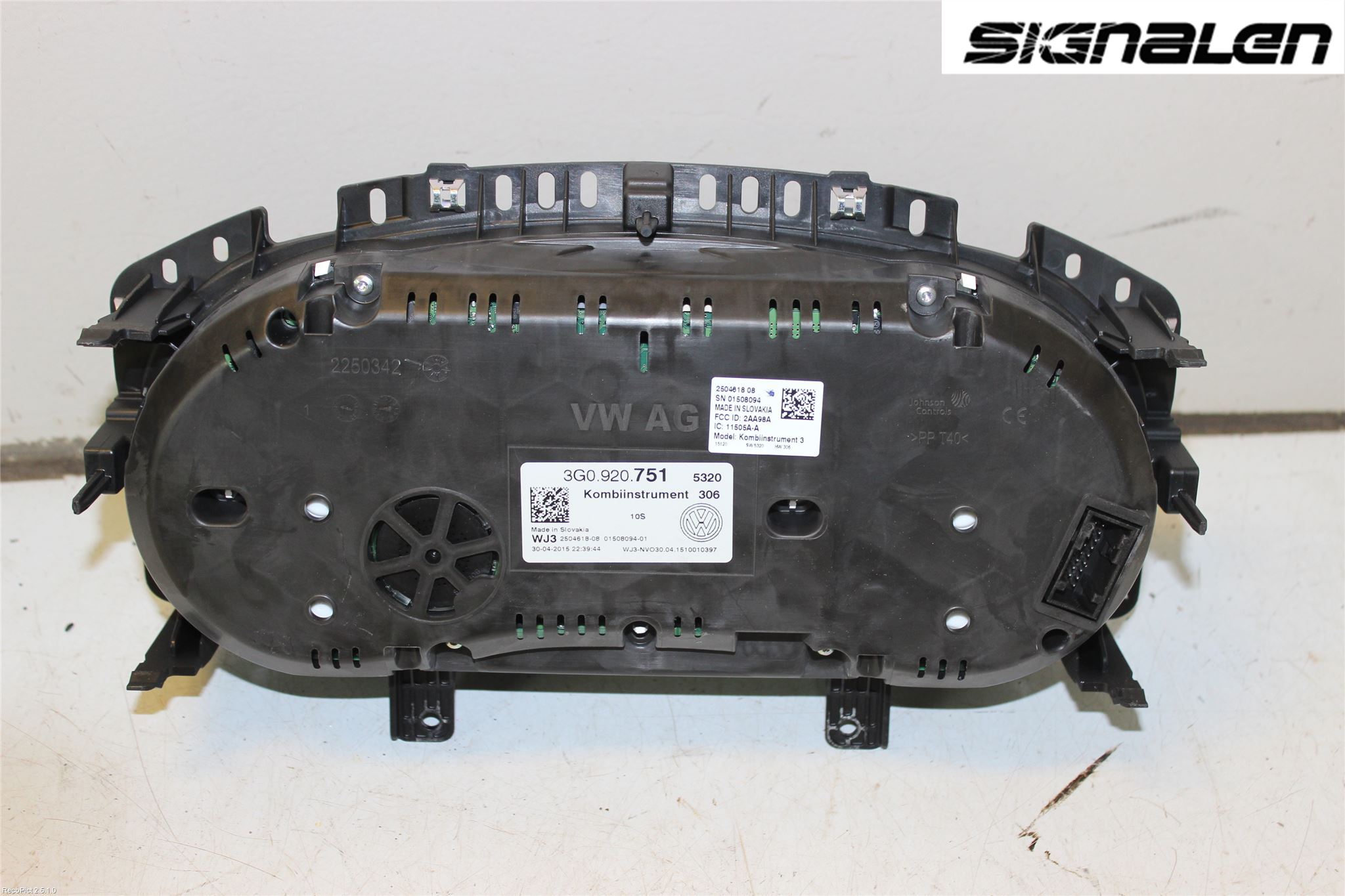 Volkswagen VW PASSAT 15-19 Instr Kombinert
