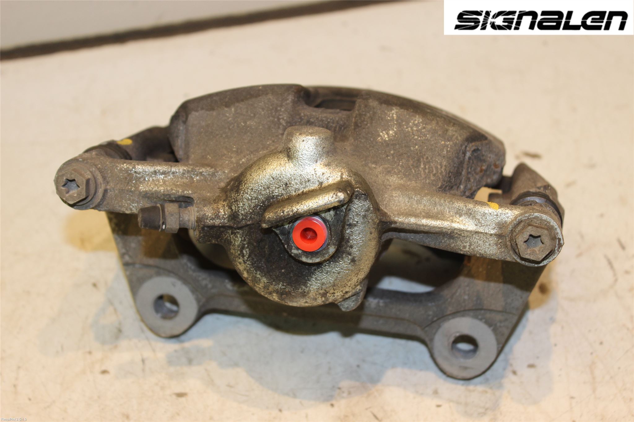 Volkswagen VW PASSAT 15-19 Bremsecaliper Foran Venstre