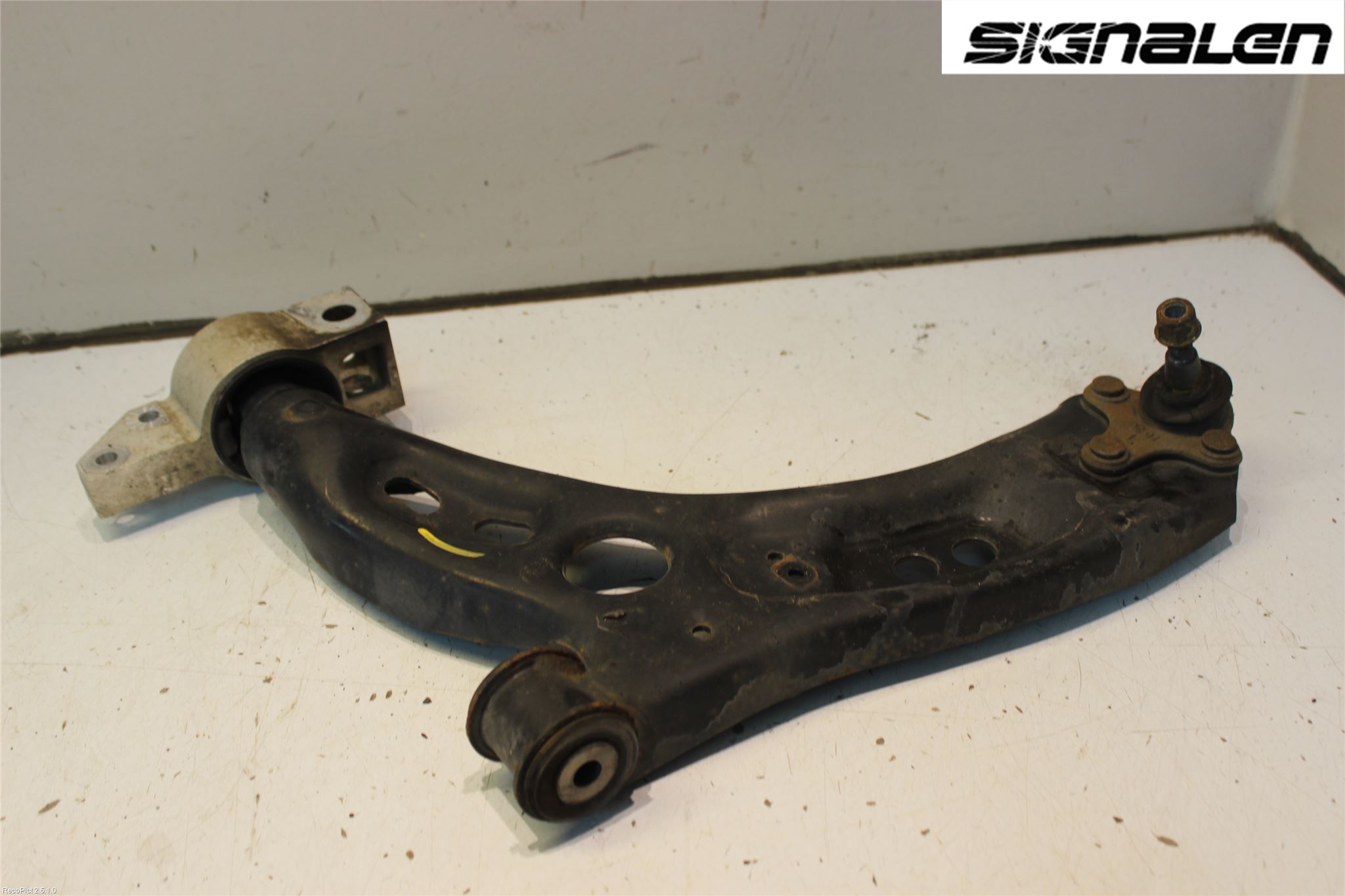 Volkswagen VW TOURAN 10-15 Bærearm Foran Venstre Nedre