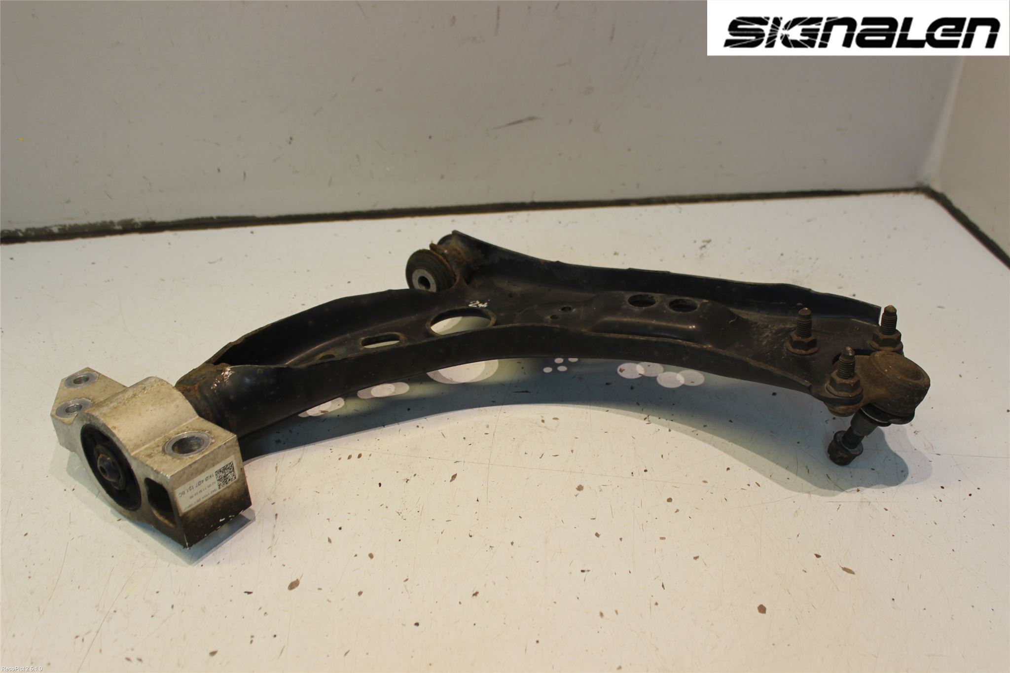 Volkswagen VW TOURAN 10-15 Bærearm Foran Venstre Nedre