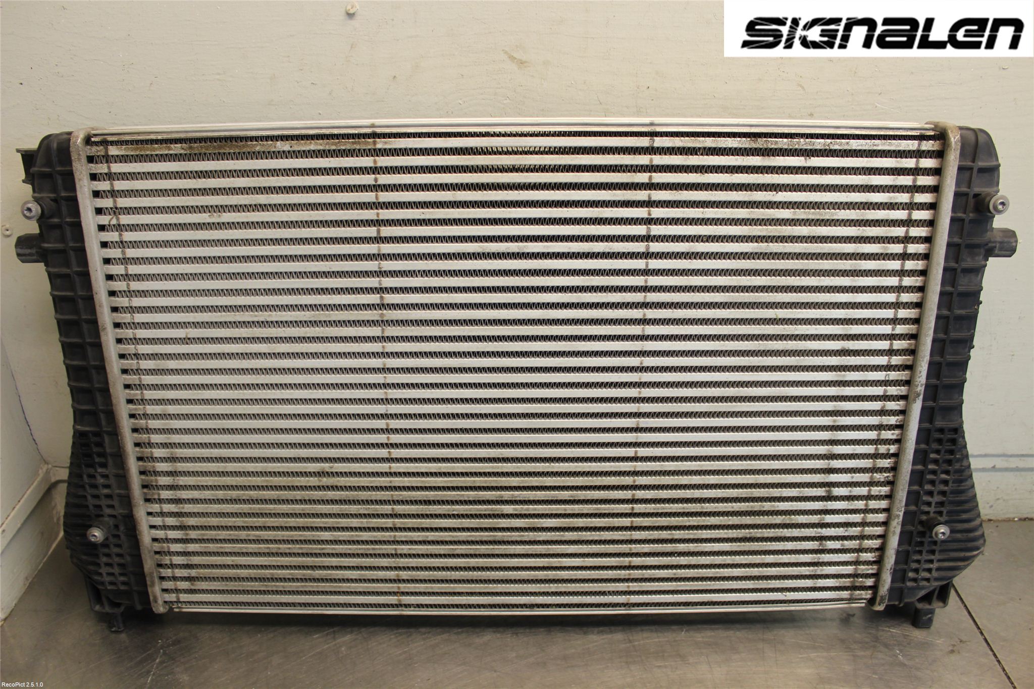 Volkswagen VW TOURAN 10-15 Intercooler Radiator