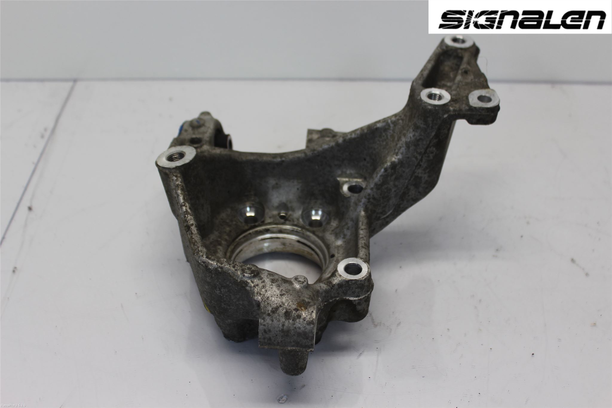 Volkswagen VW PASSAT 11-14 Spindel Hb