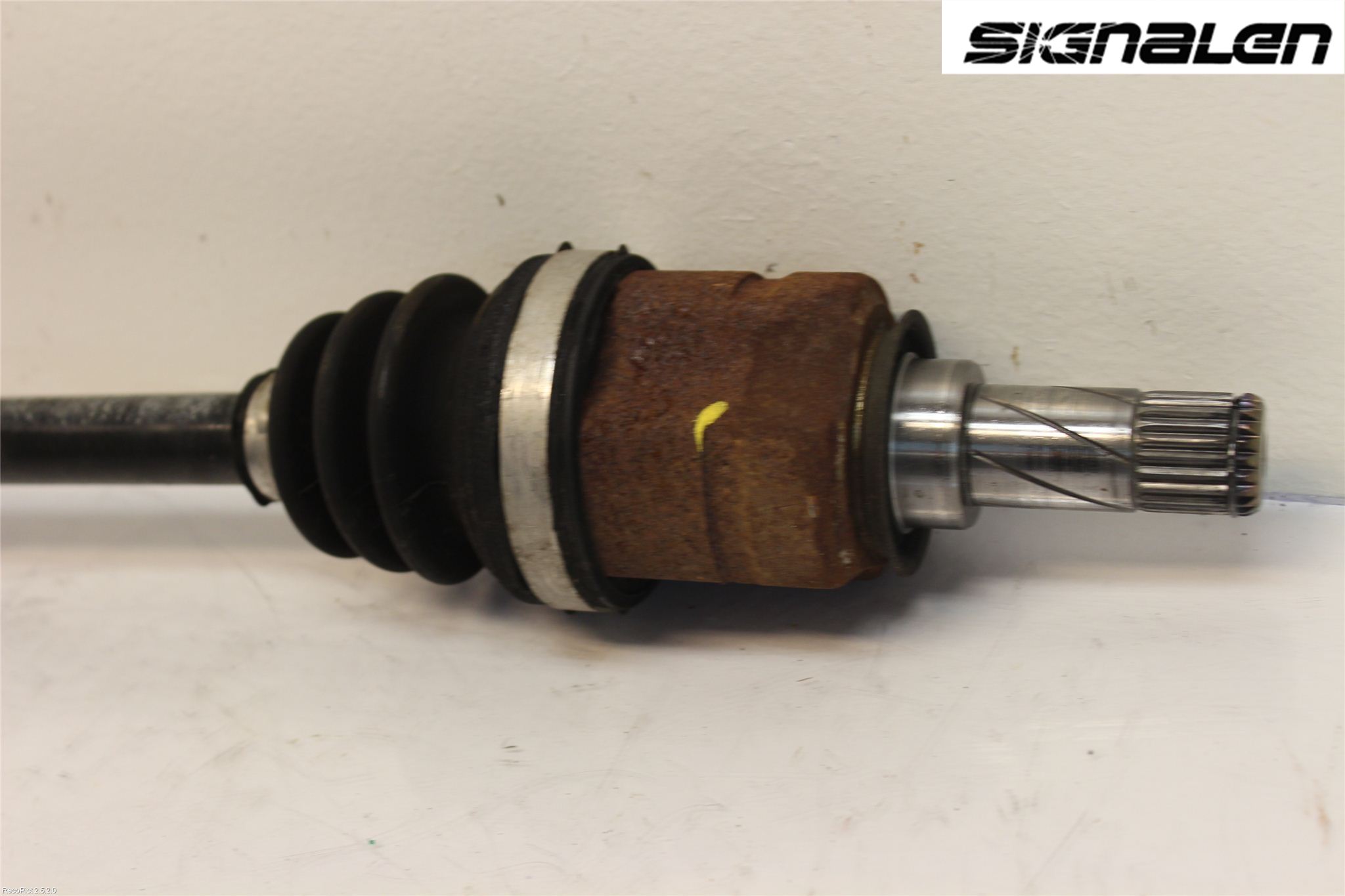 Opel CORSA D 07-14 Drivaksel Foran Kompl Venstre