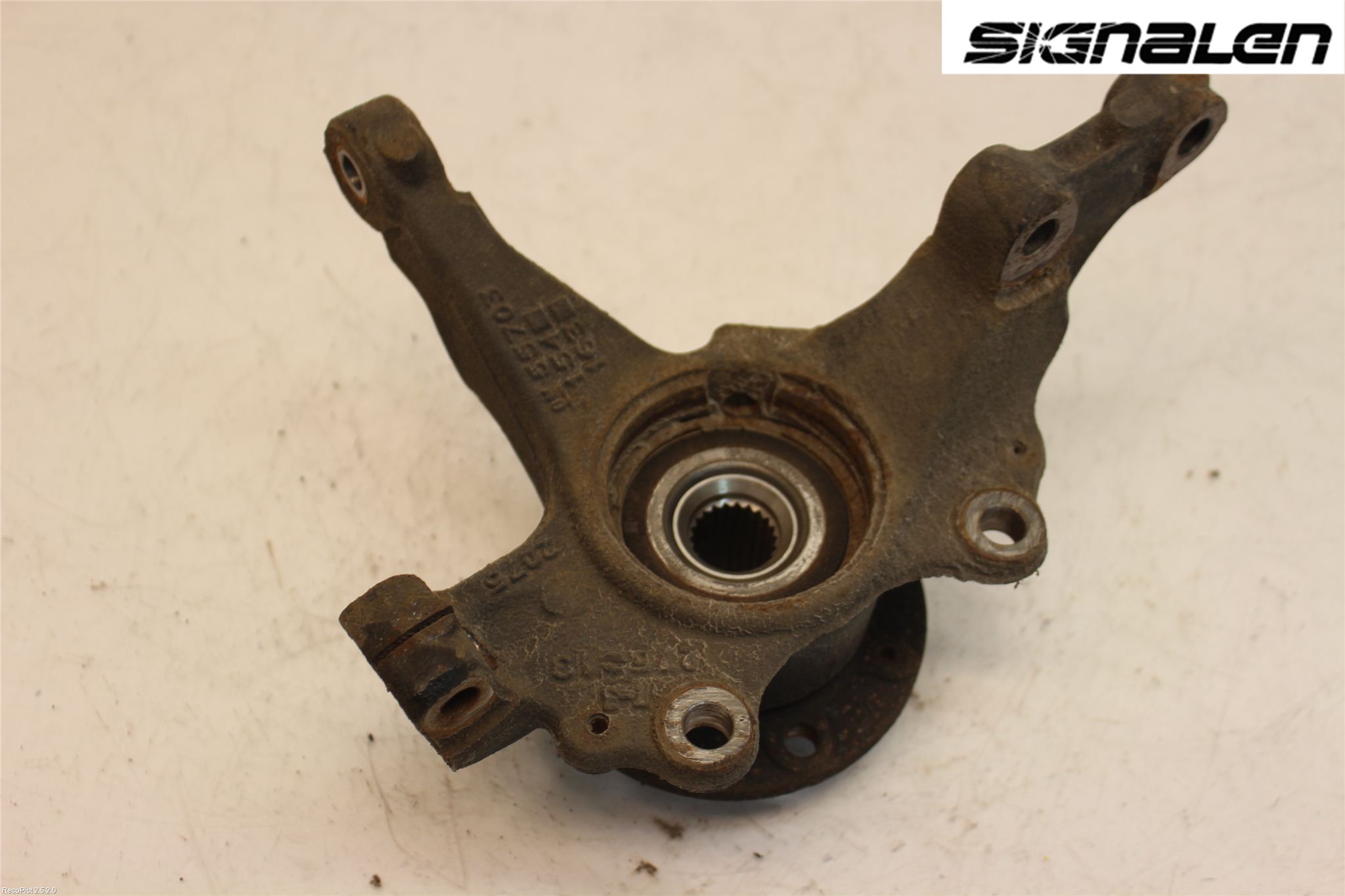 Opel CORSA D 07-14 Spindel Vf