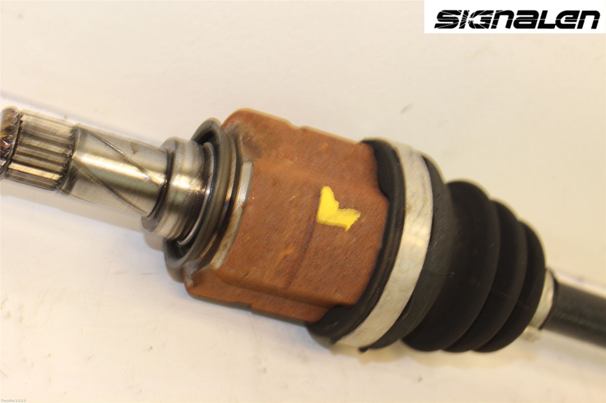 Opel CORSA D 07-14 Drivaksel Foran Kompl Venstre