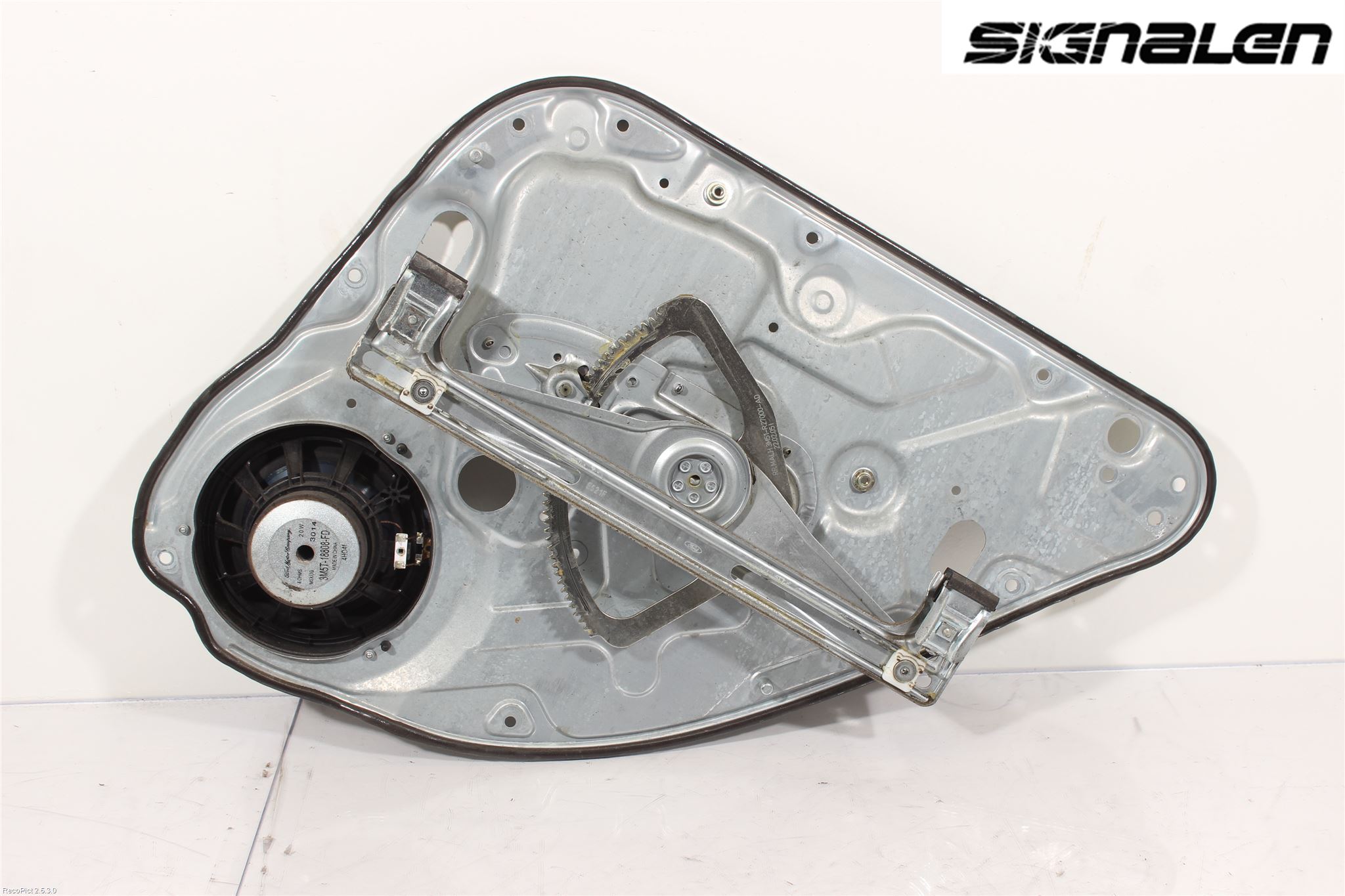Ford FOCUS     04-07 Vindusheis
