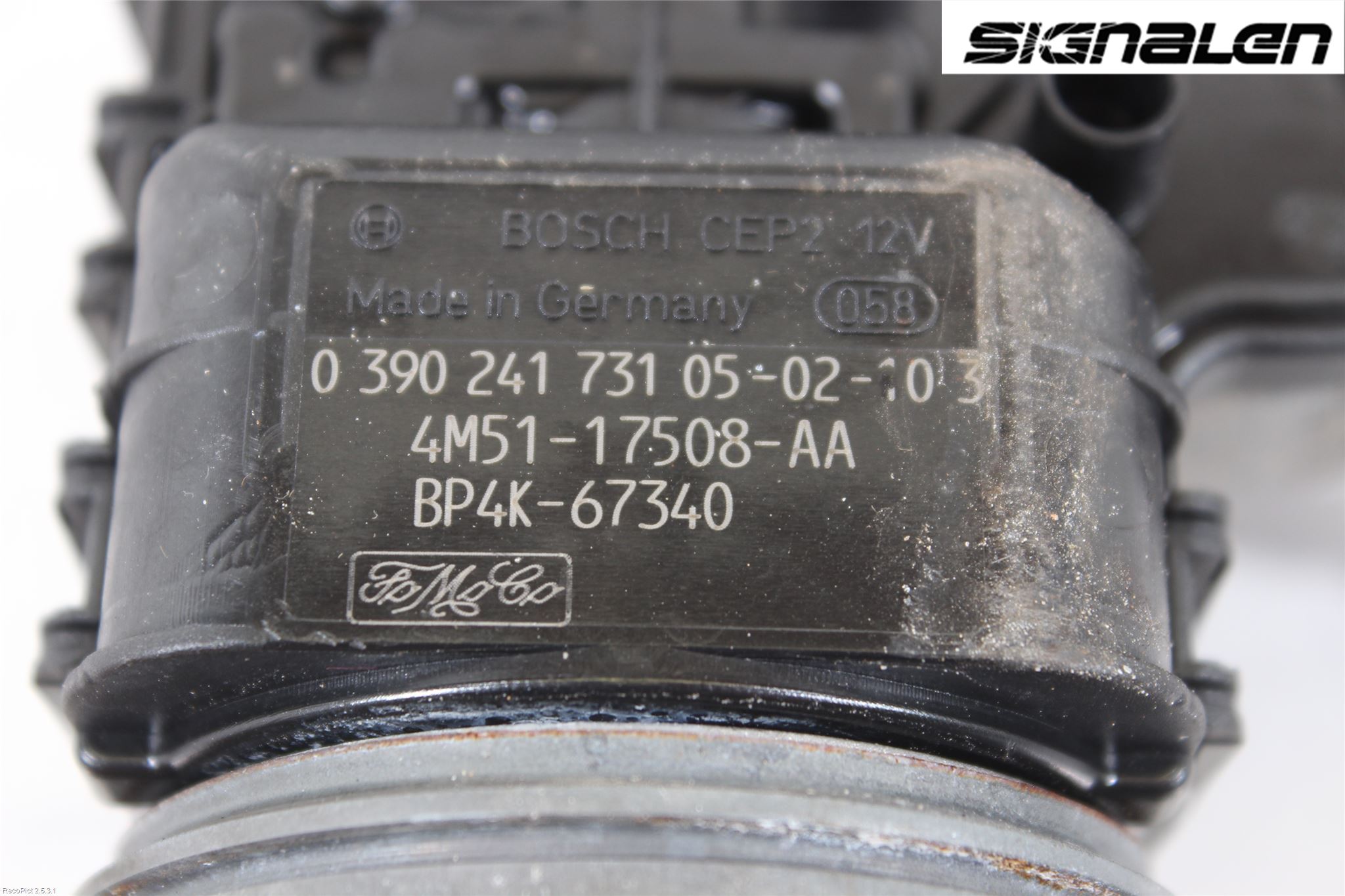 Ford FOCUS     04-07 Viskermotor Frontrute