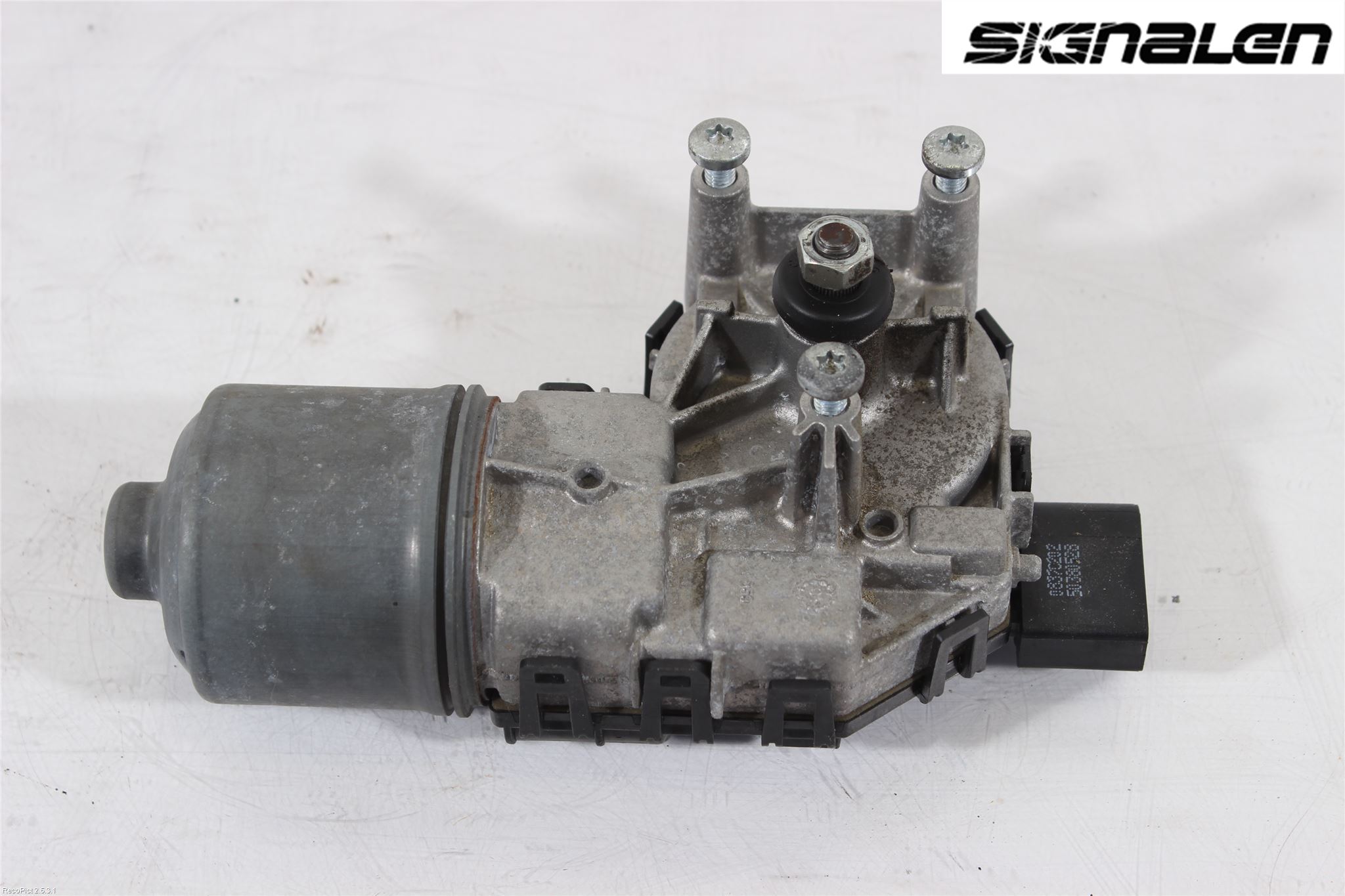 Ford FOCUS     04-07 Viskermotor Frontrute