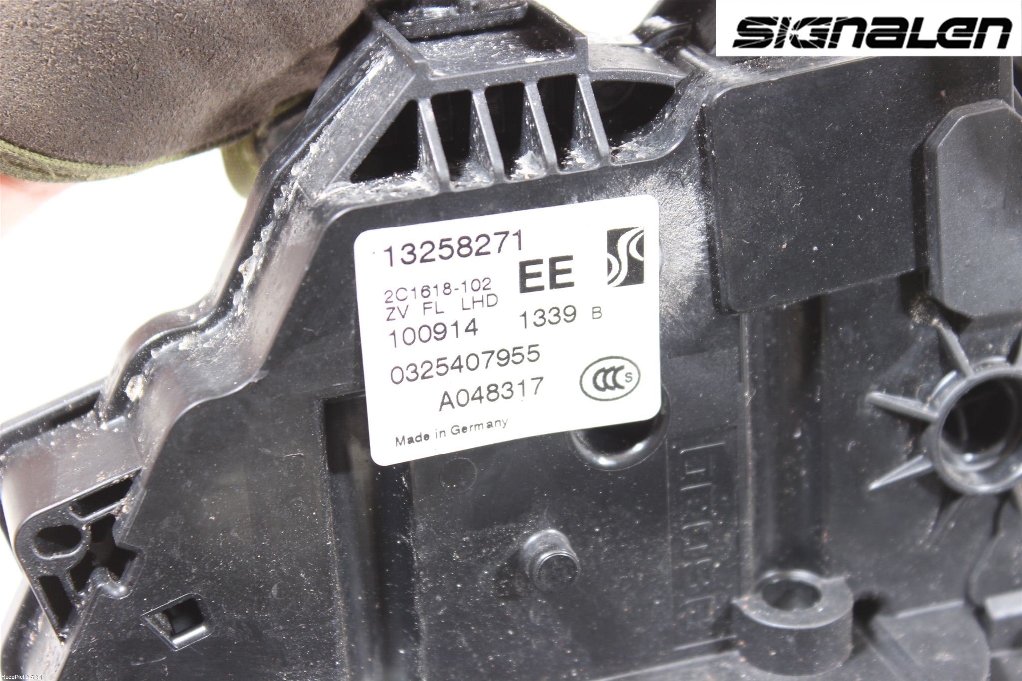 Opel CORSA D 07-14 Dørlås - Låsekasse