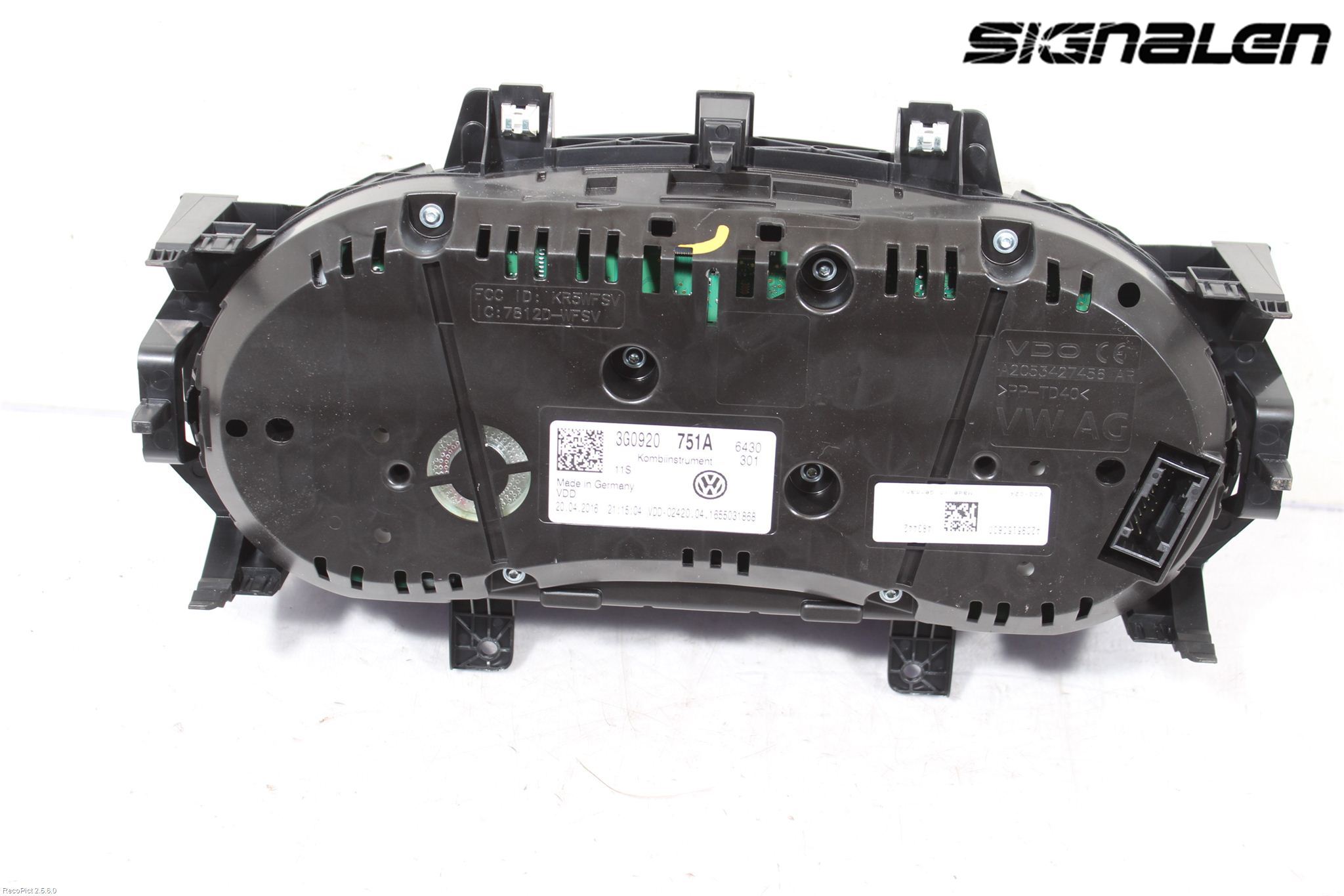 Volkswagen VW PASSAT 15-19 Instr Kombinert
