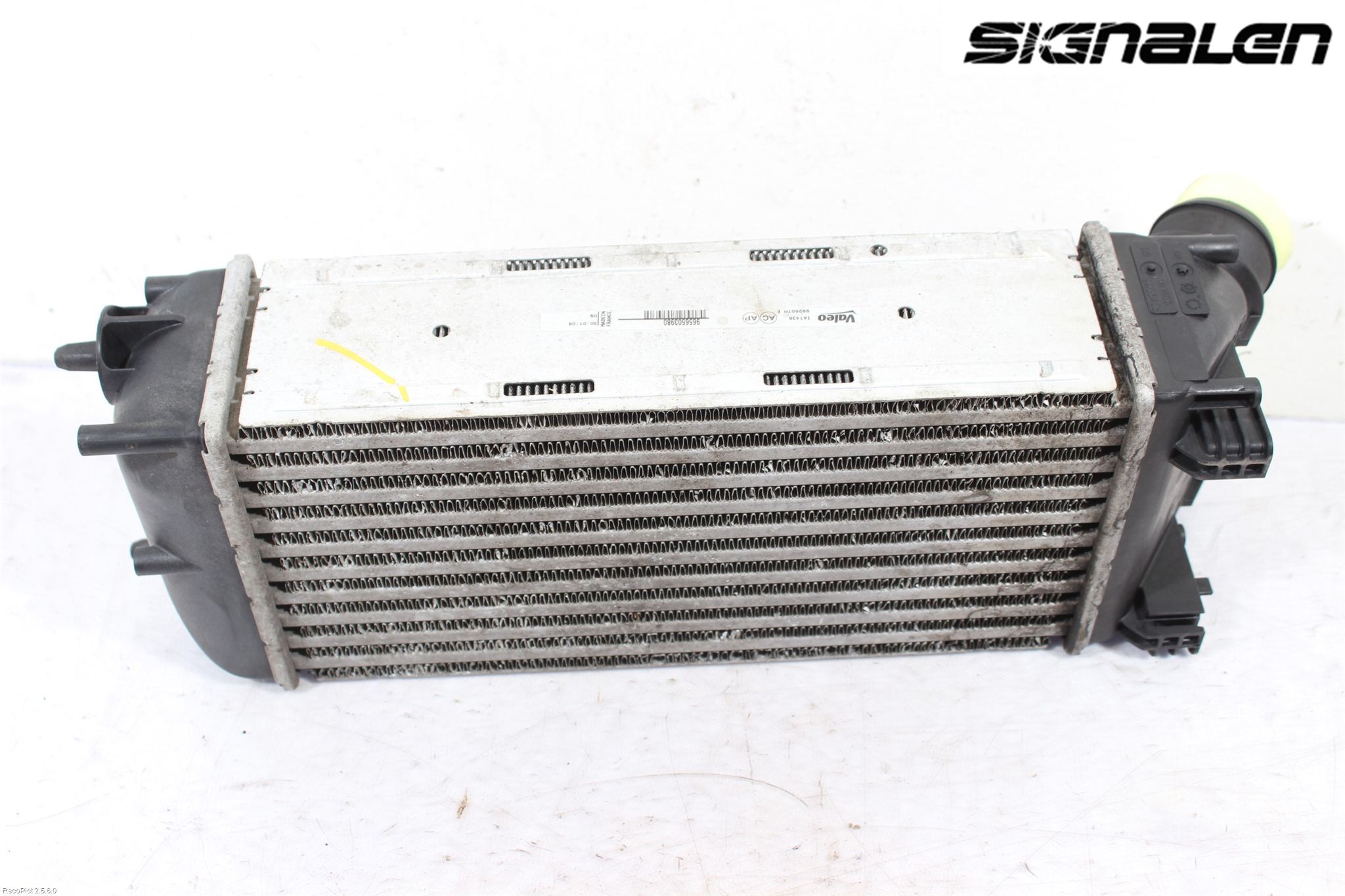 Peugeot 307     05-08 Intercooler Radiator