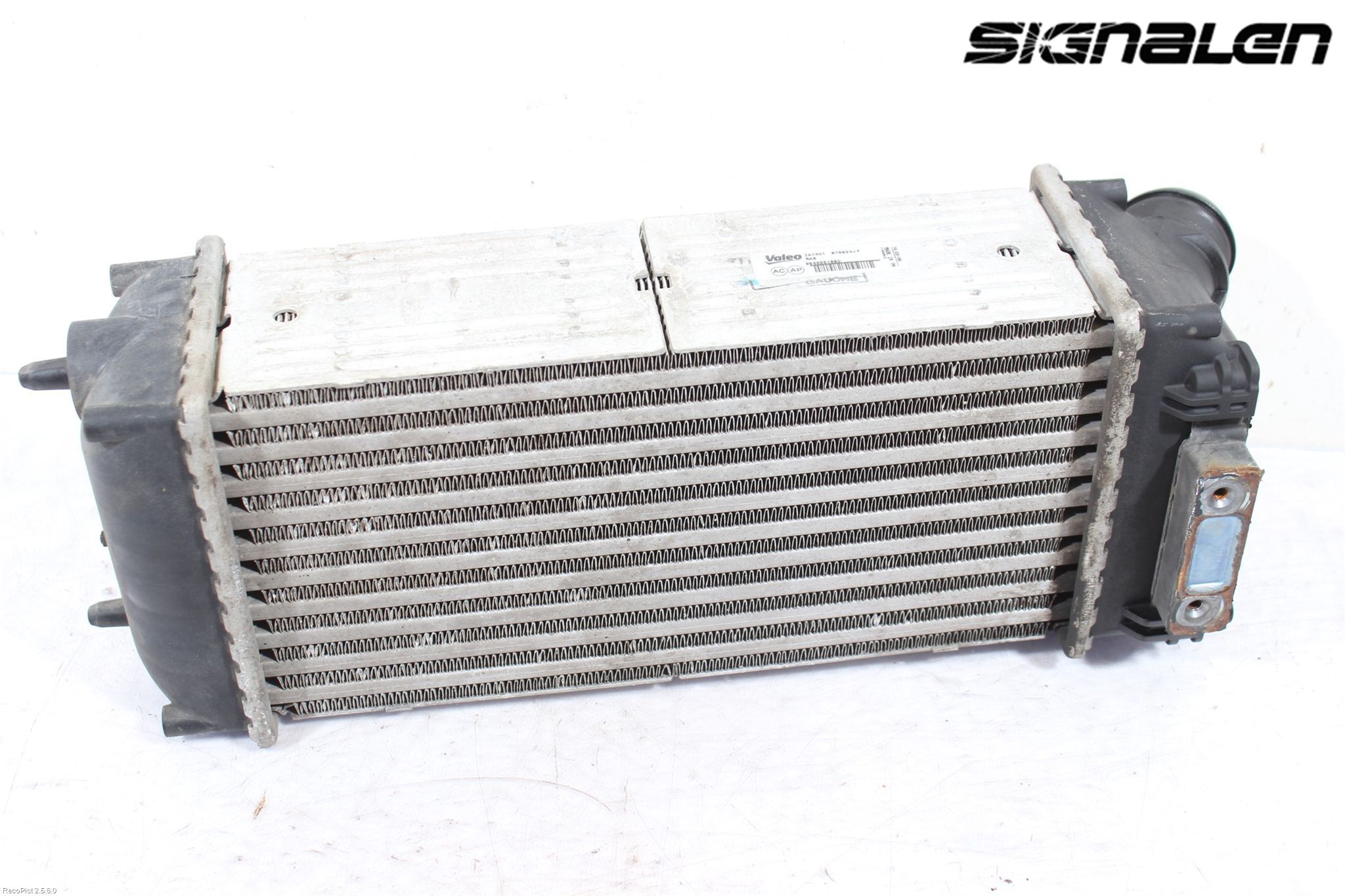 Peugeot 307     05-08 Intercooler Radiator