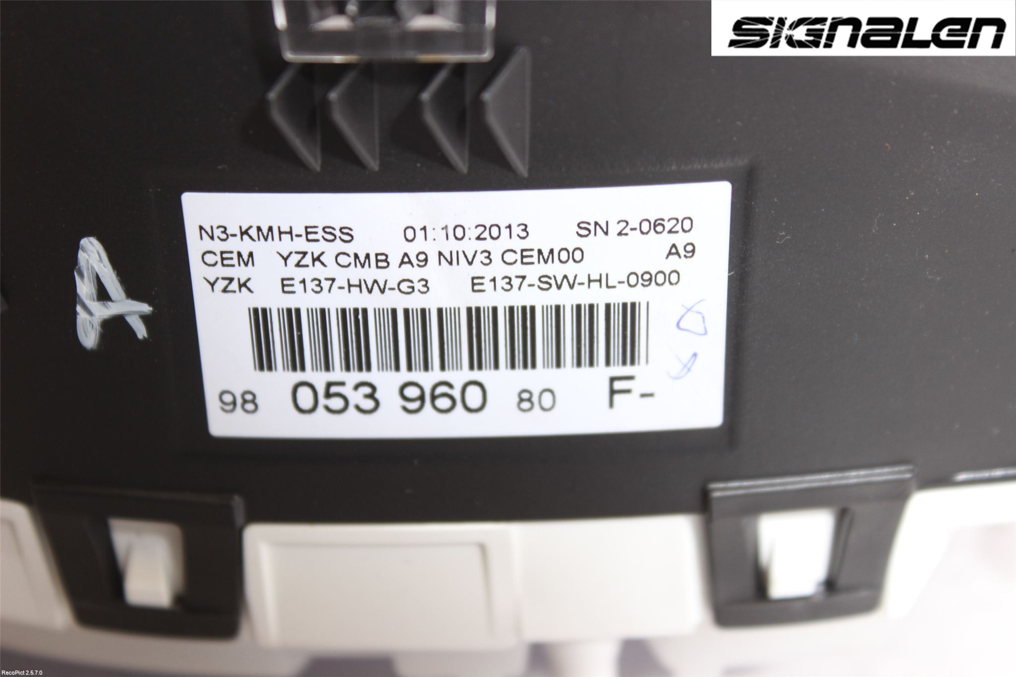 Peugeot 208 12-15 Instr Kombinert