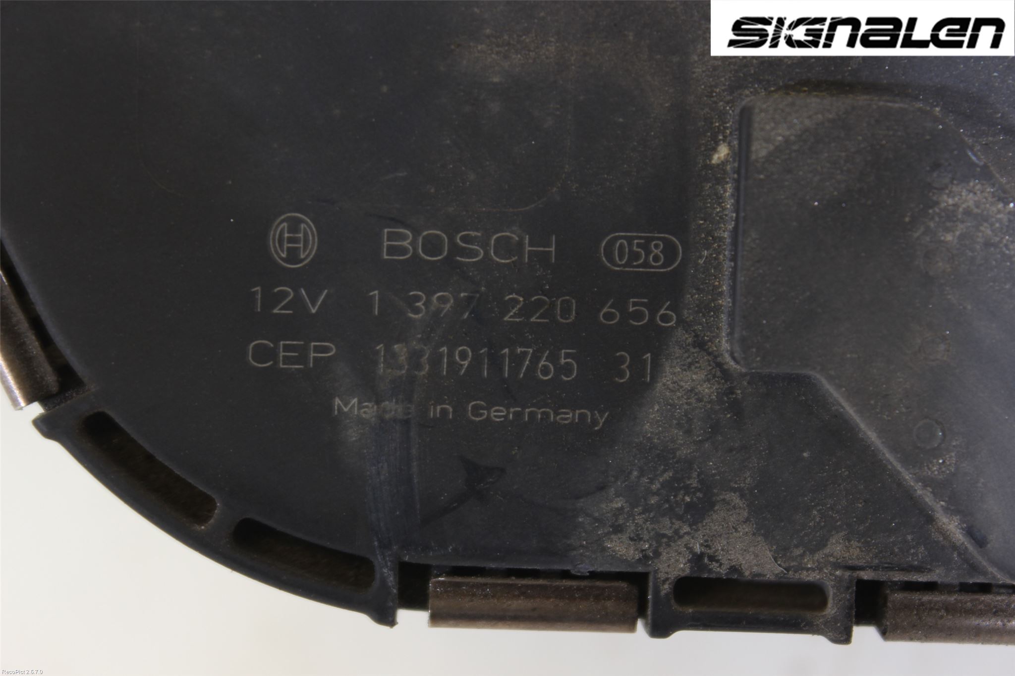 Volkswagen VW TOURAN 10-15 Viskermotor Frontrute