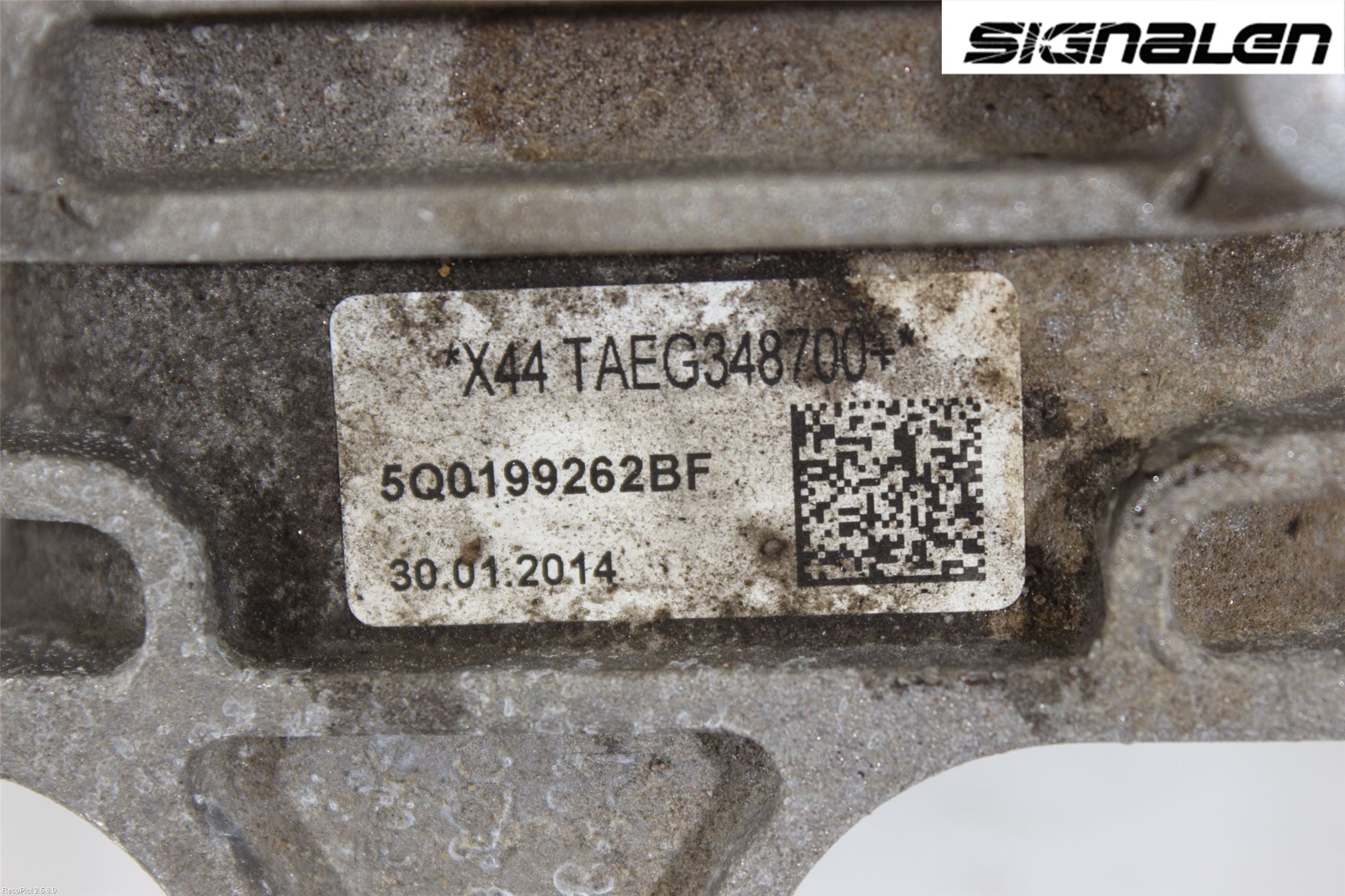 Volkswagen VW GOLF / E-GOLF VII 13-20 Motor Feste Stål-Alu