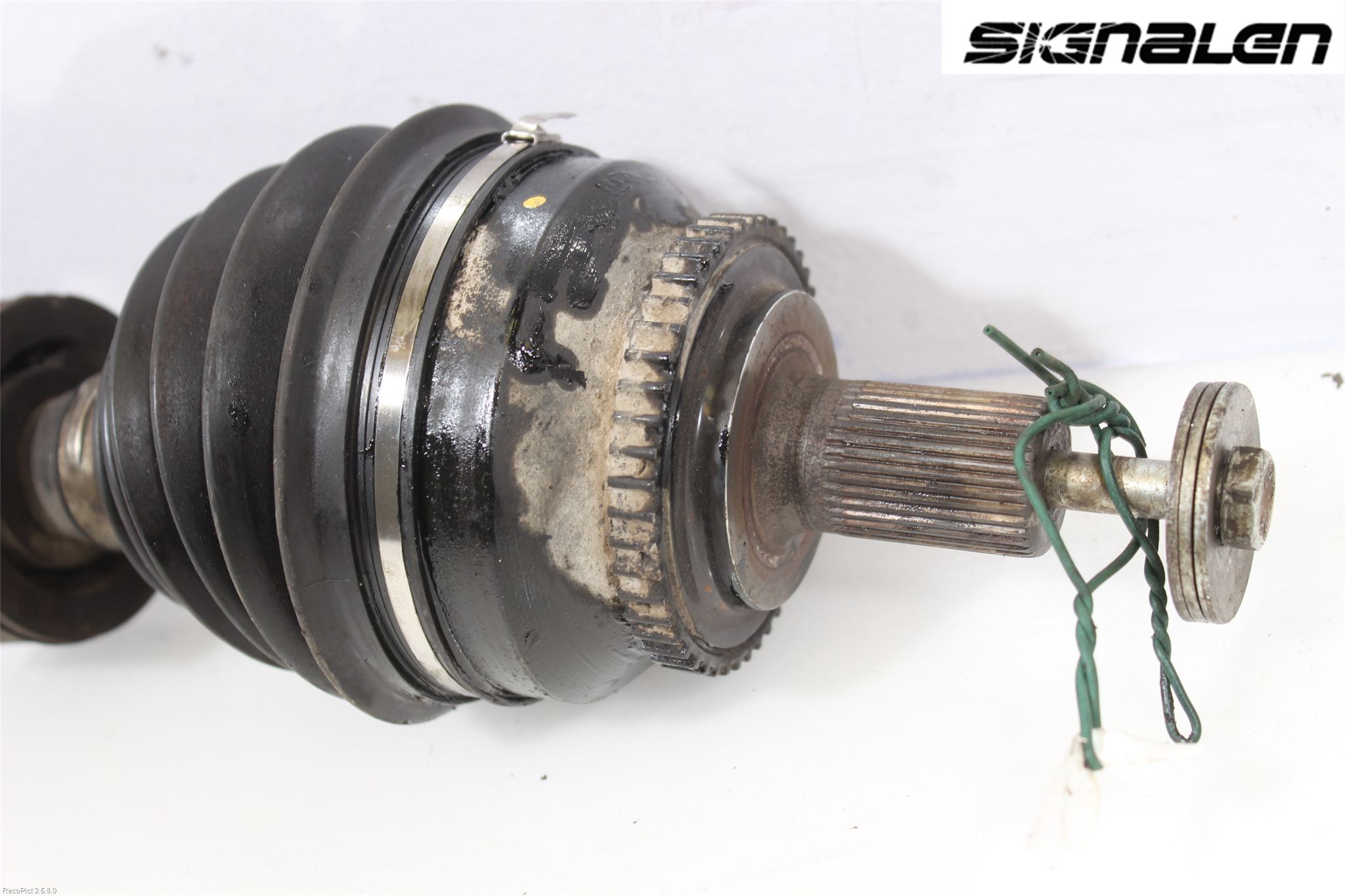 Volvo S70/V70/XC  97-00 Drivaksel Foran Kompl Venstre