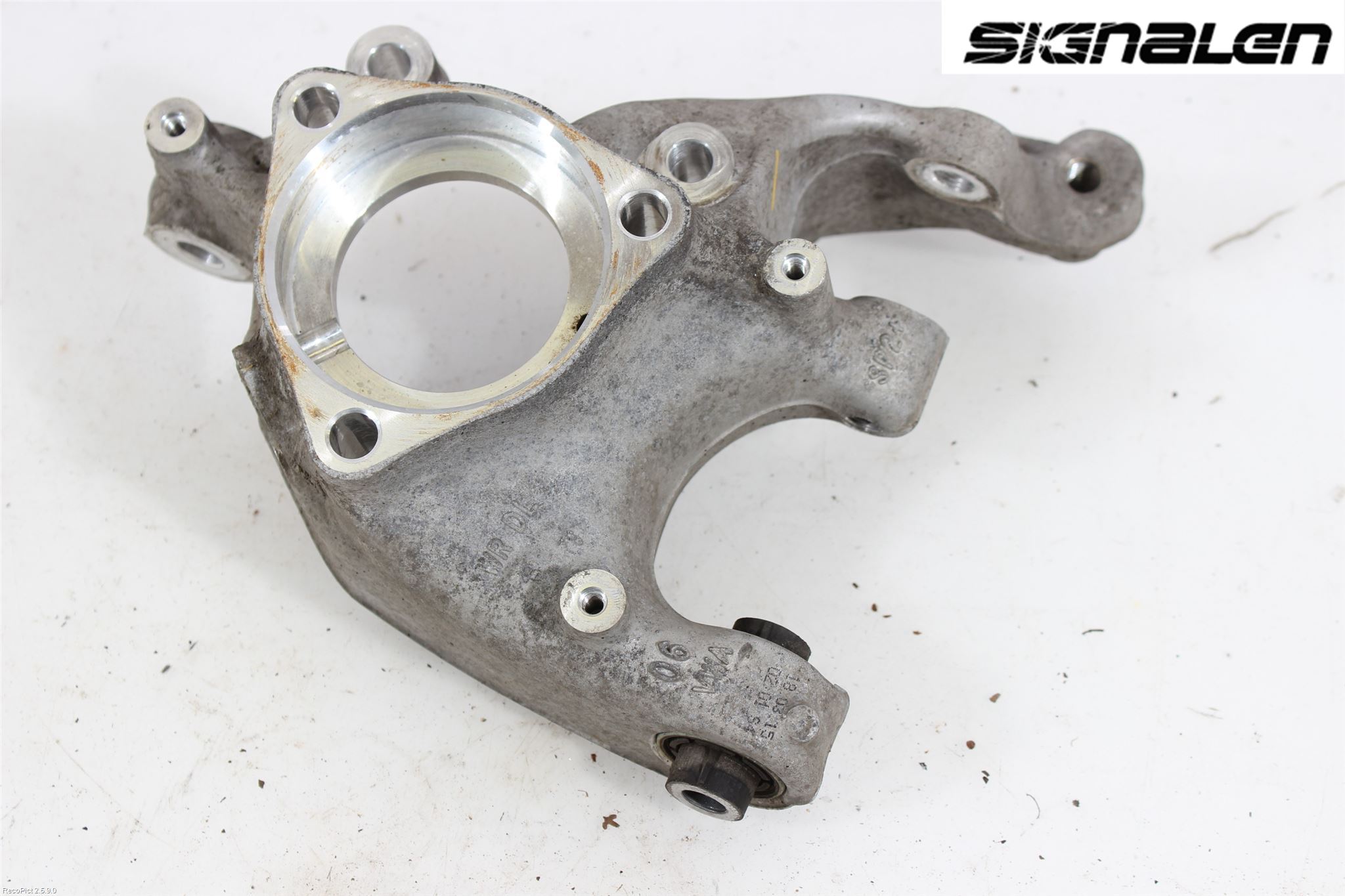 Volkswagen VW PASSAT 15-19 Spindel Hb