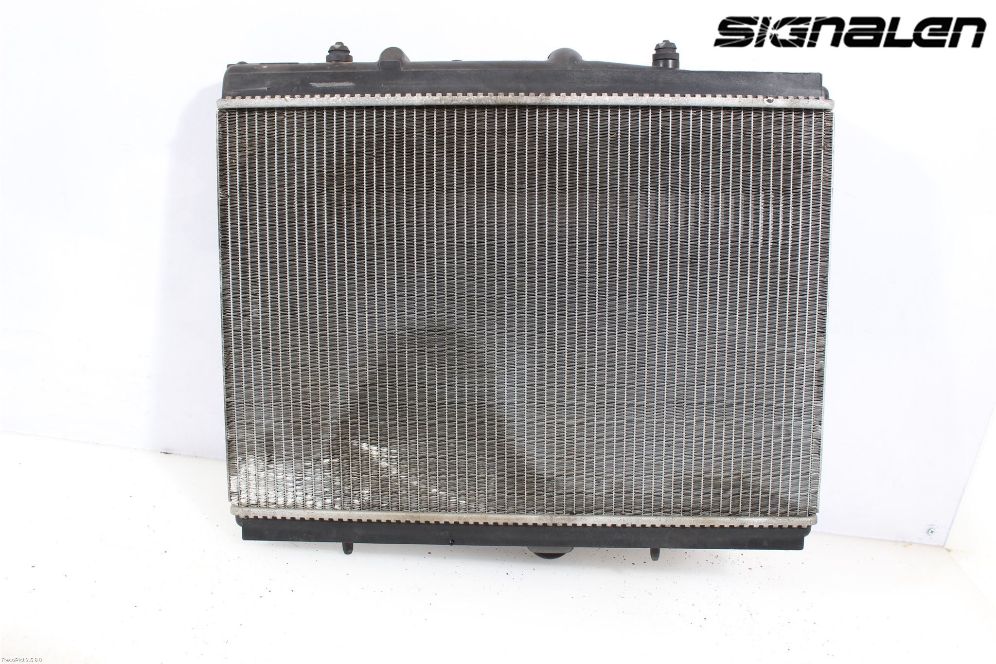 Peugeot 406     99-04 Radiator Manuell