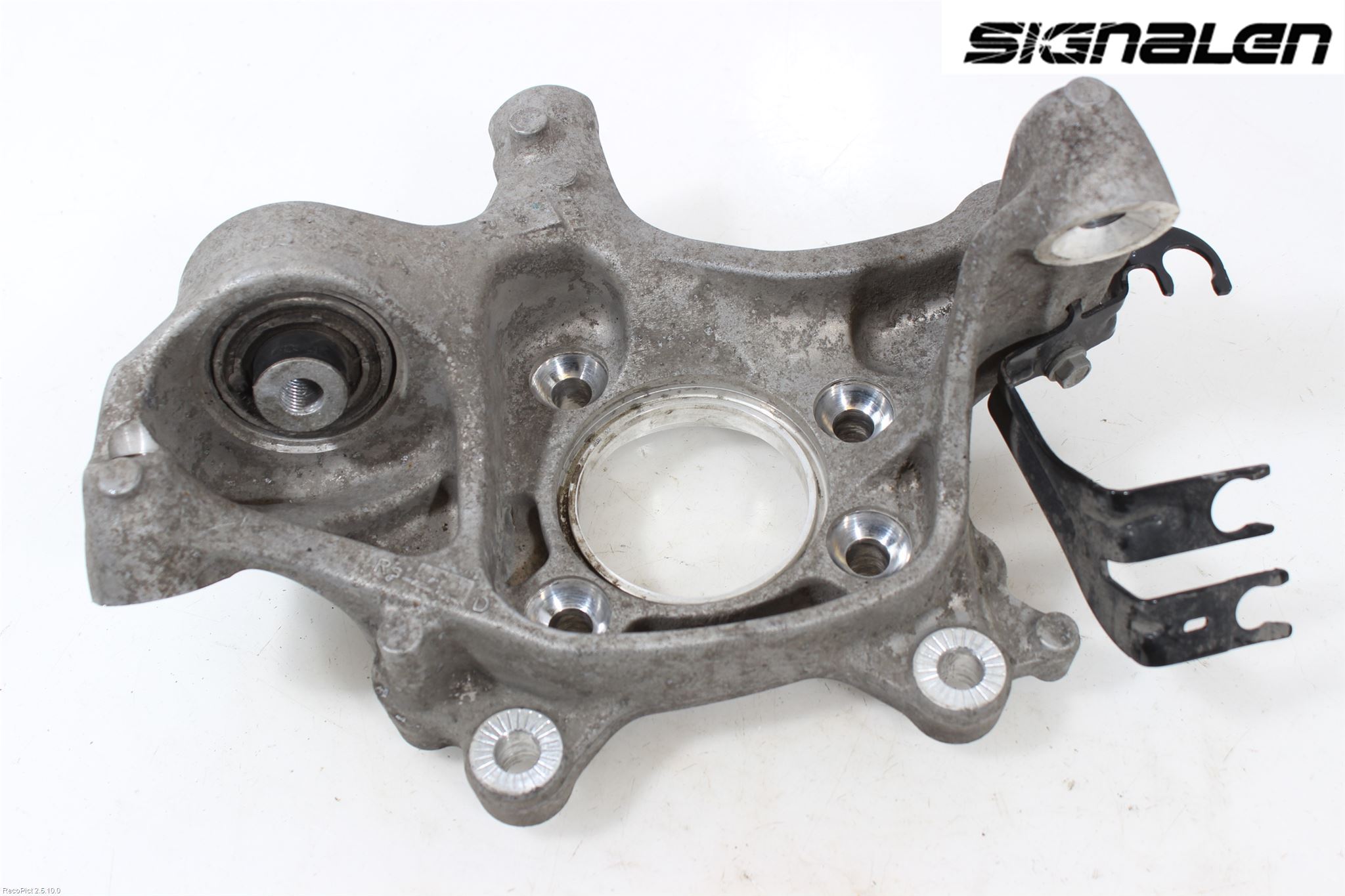 Audi A4/S4 B9 16-19 Spindel Vb