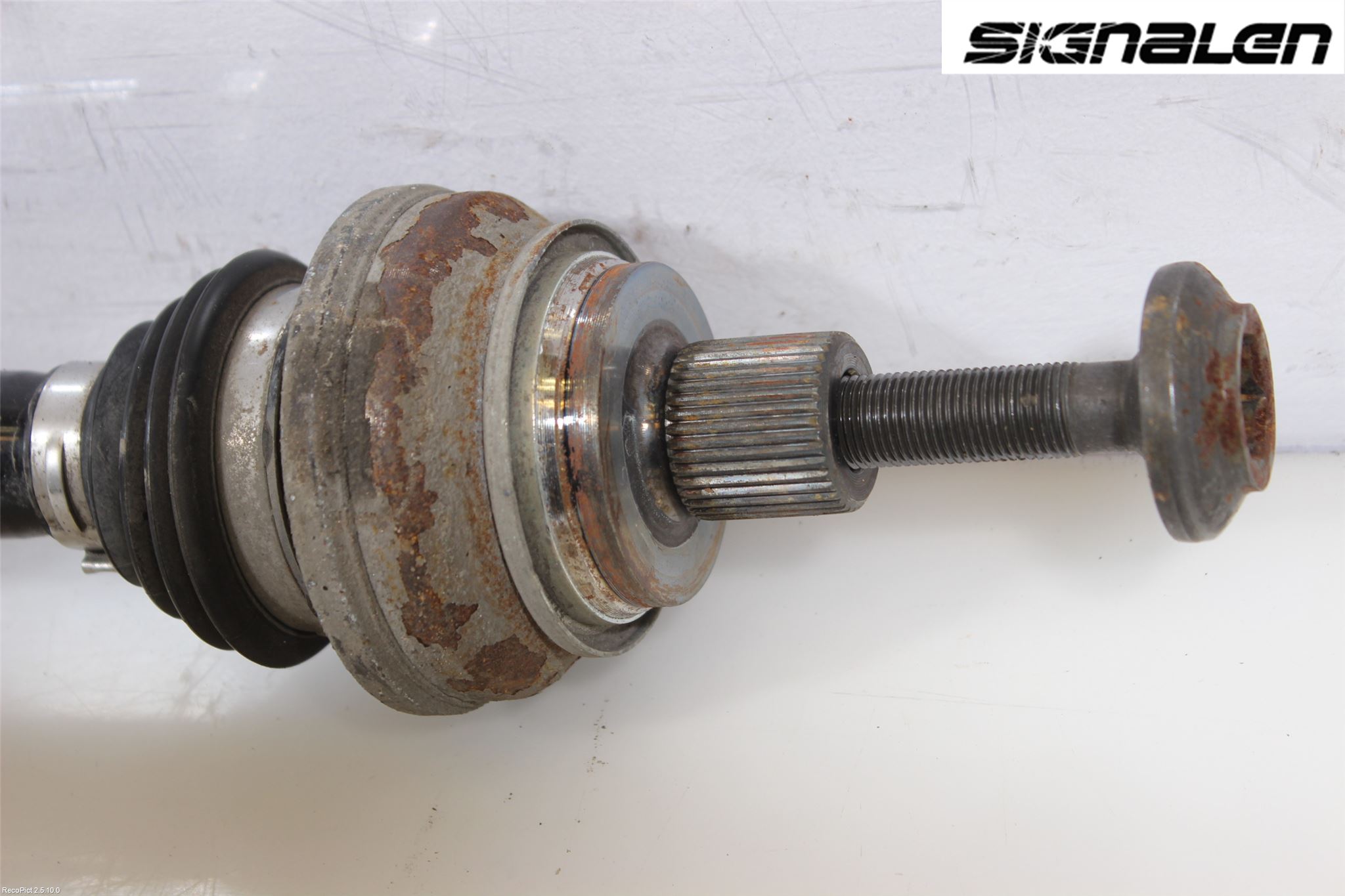 Audi A4/S4 B9 16-19 Drivaksel Bak Kompl Venstre