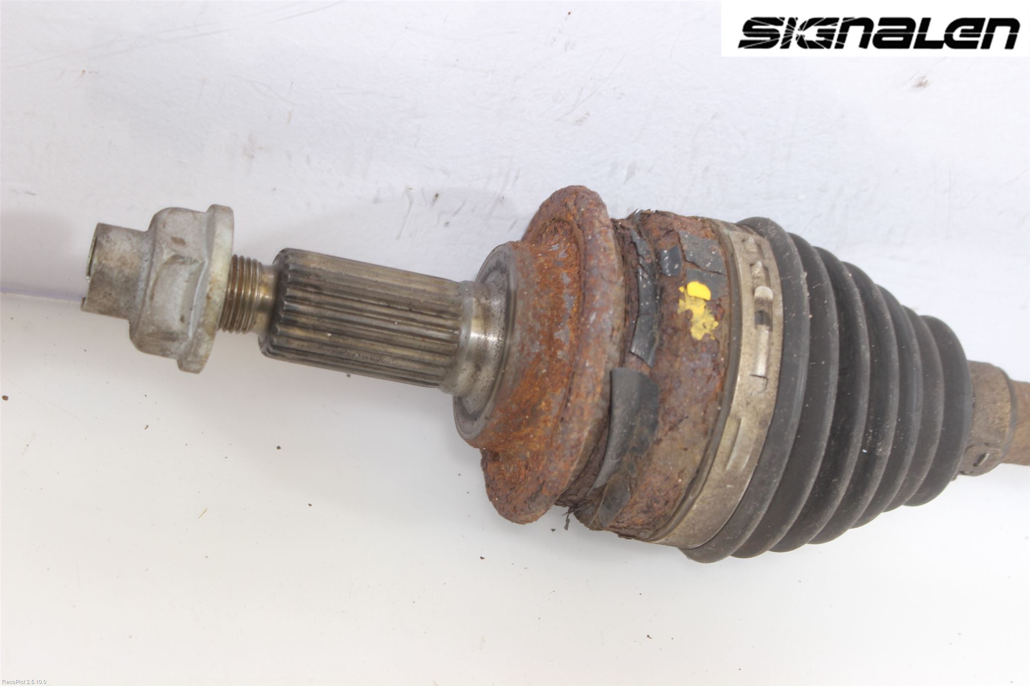 Suzuki SWIFT 11-16 Drivaksel Foran Kompl Venstre