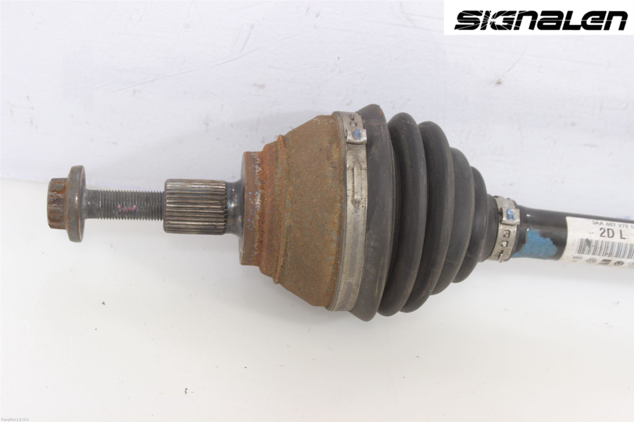 Volkswagen VW PASSAT 11-14 Drivaksel Foran Kompl Høyre