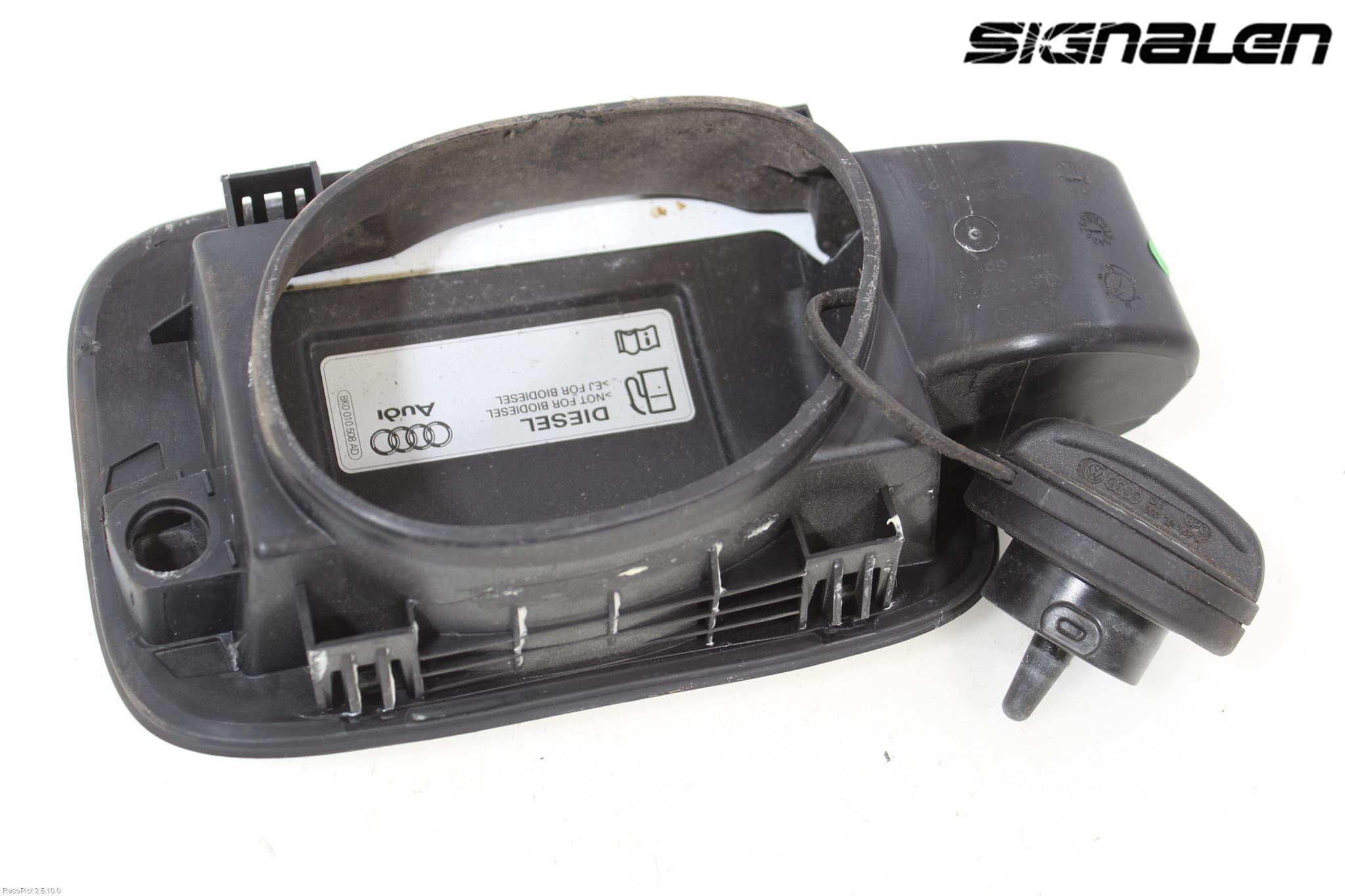 Audi A4 ALLROAD 09-16 Drivstoff Tankluke