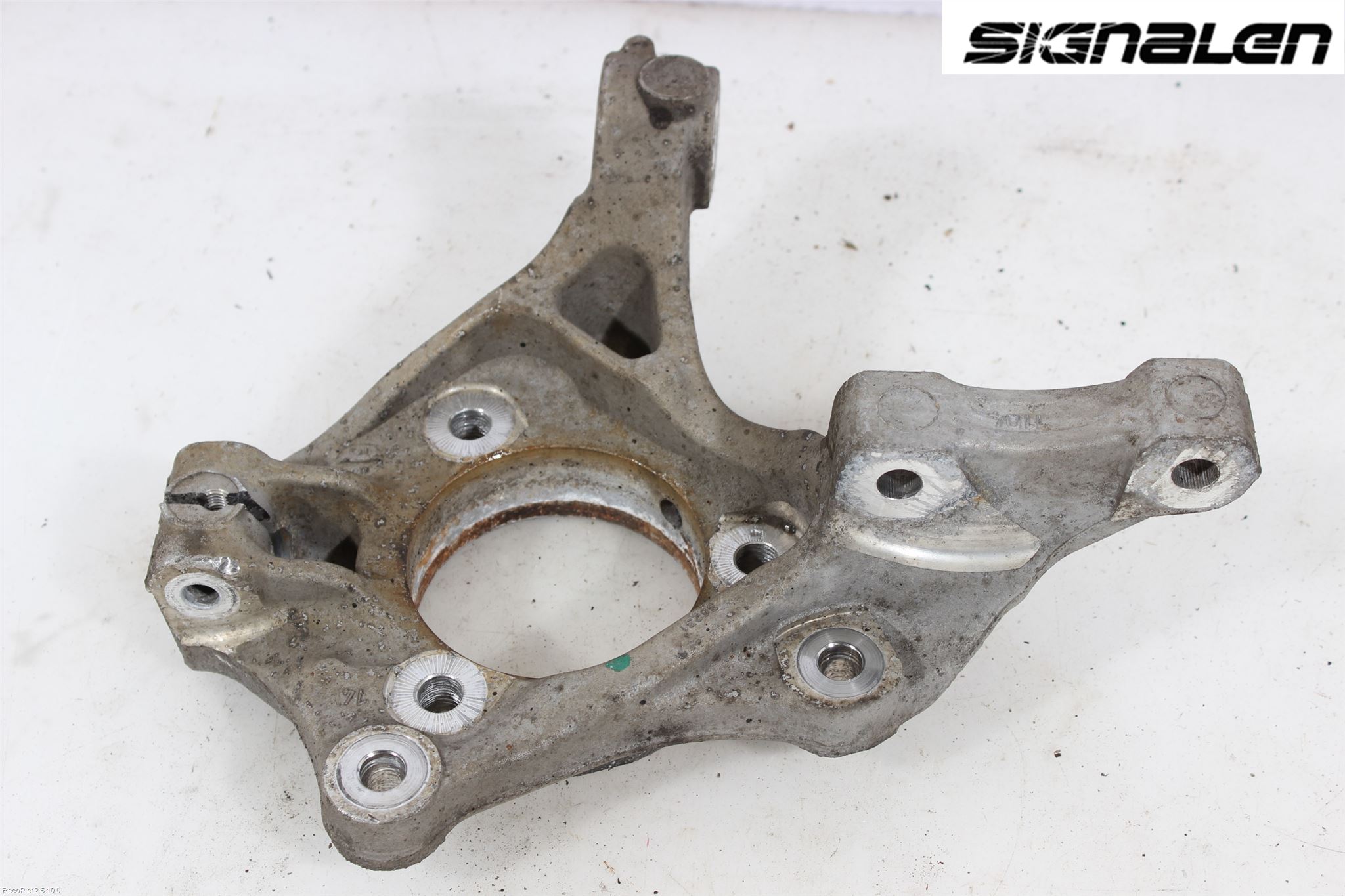 Opel ASTRA J 10-15 Spindel Vf