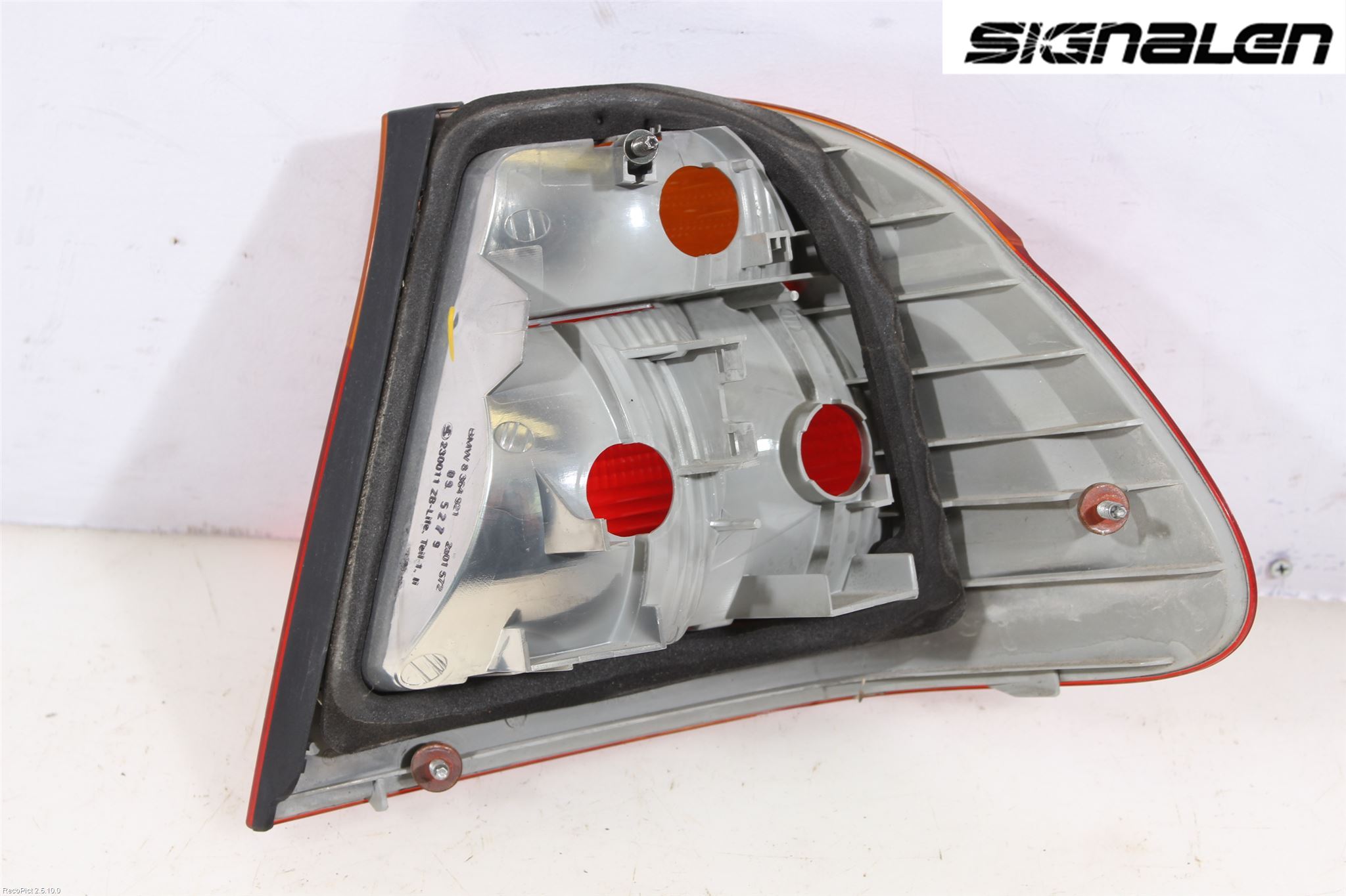 BMW 3 E46      98-05 Baklykt Venstre