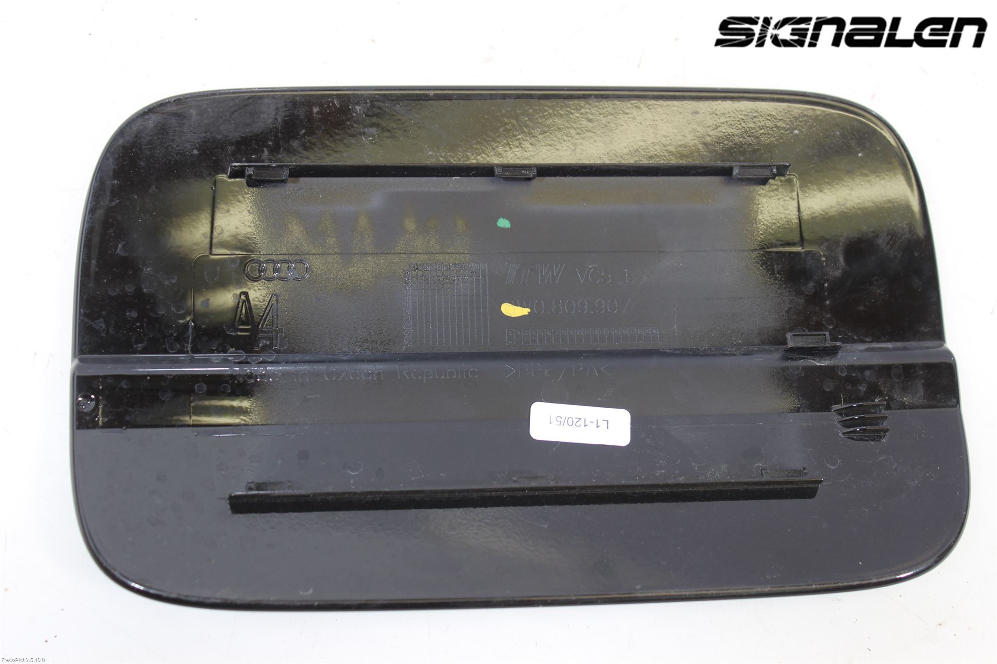 Audi A4/S4 B9 16-19 Drivstoff Tankluke