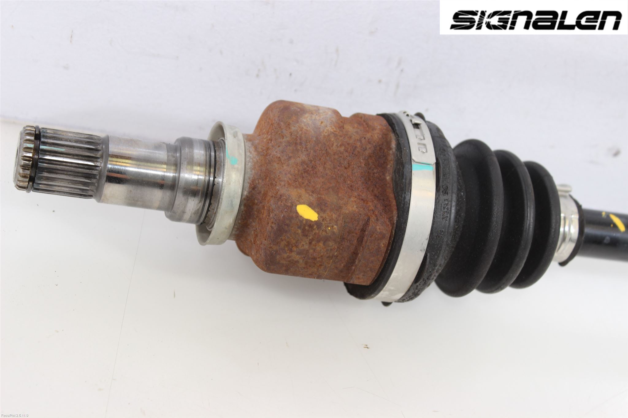 Toyota YARIS XP90 06-11 Drivaksel Foran Kompl Venstre