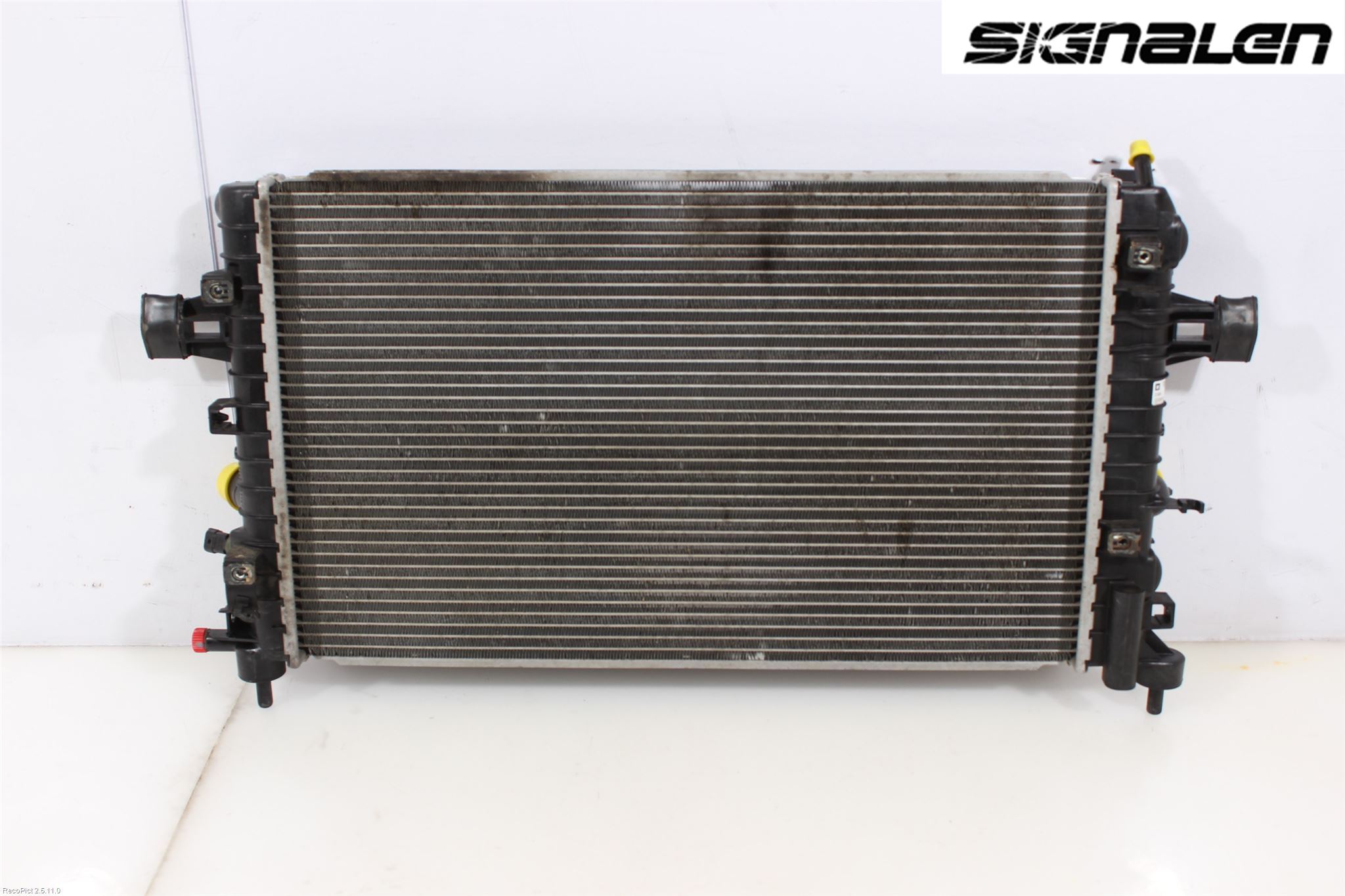 Opel ASTRA H 04-12 Radiator Manuell