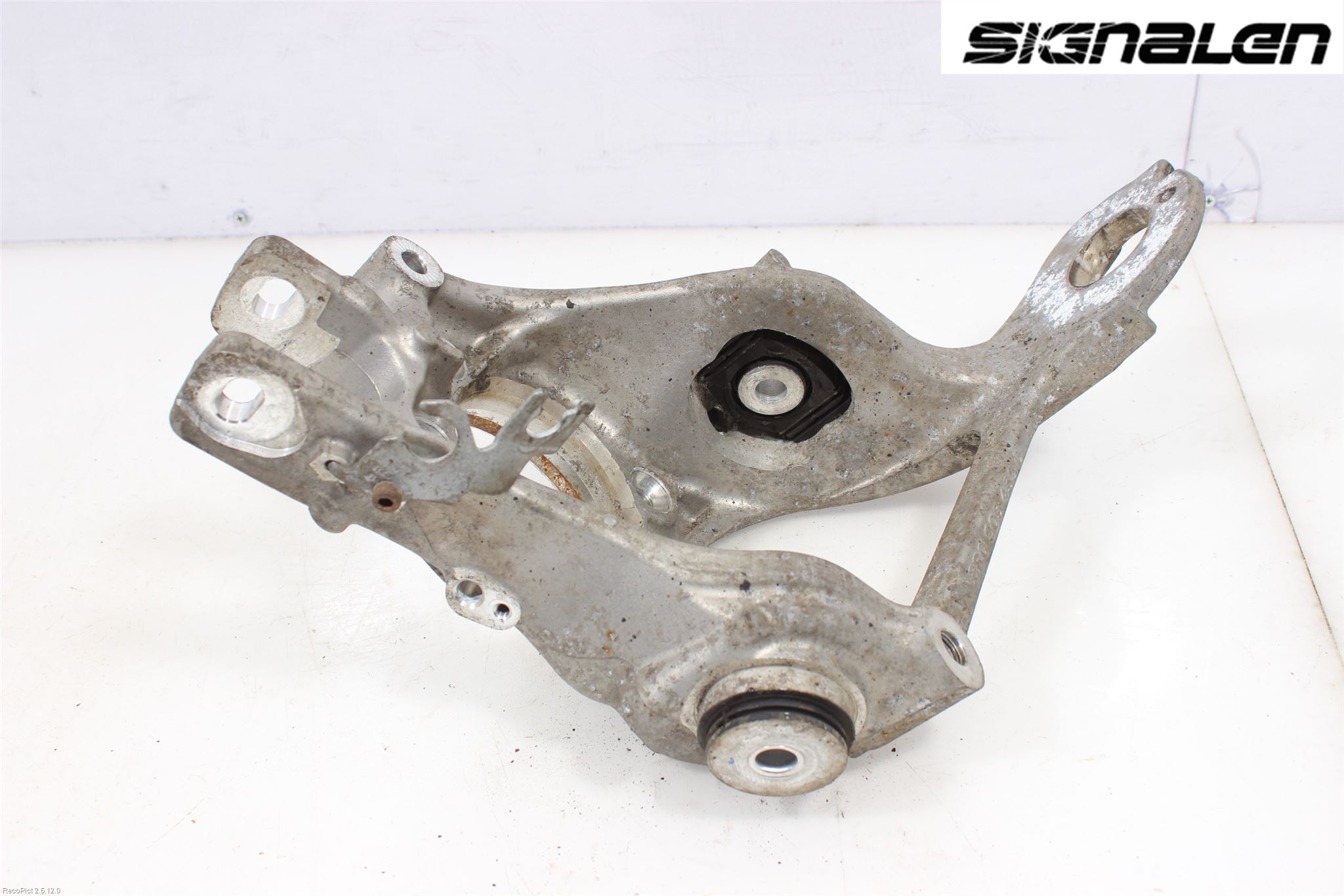 Audi A6/S6 4G 11-18 Spindel Vb