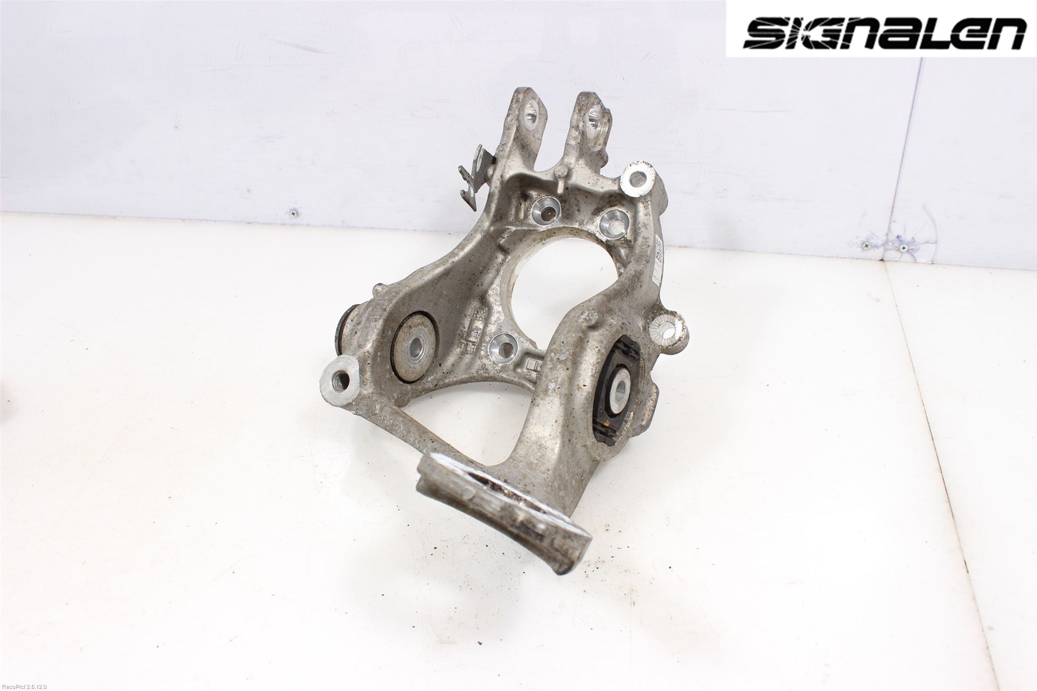 Audi A6/S6 4G 11-18 Spindel Vb