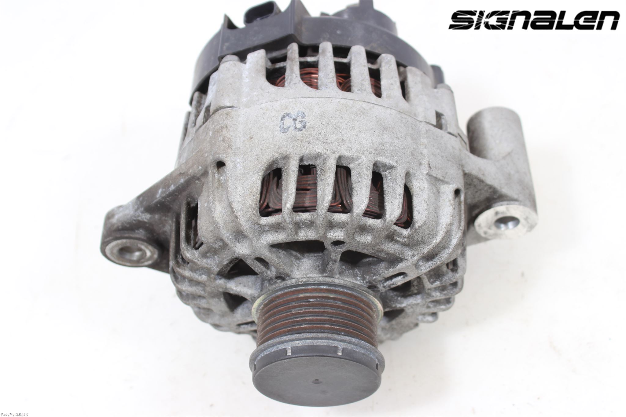 Opel INSIGNIA 09-16 Dynamo