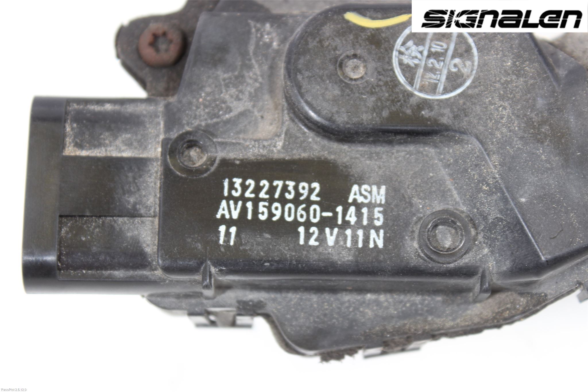Opel INSIGNIA 09-16 Viskermotor Frontrute