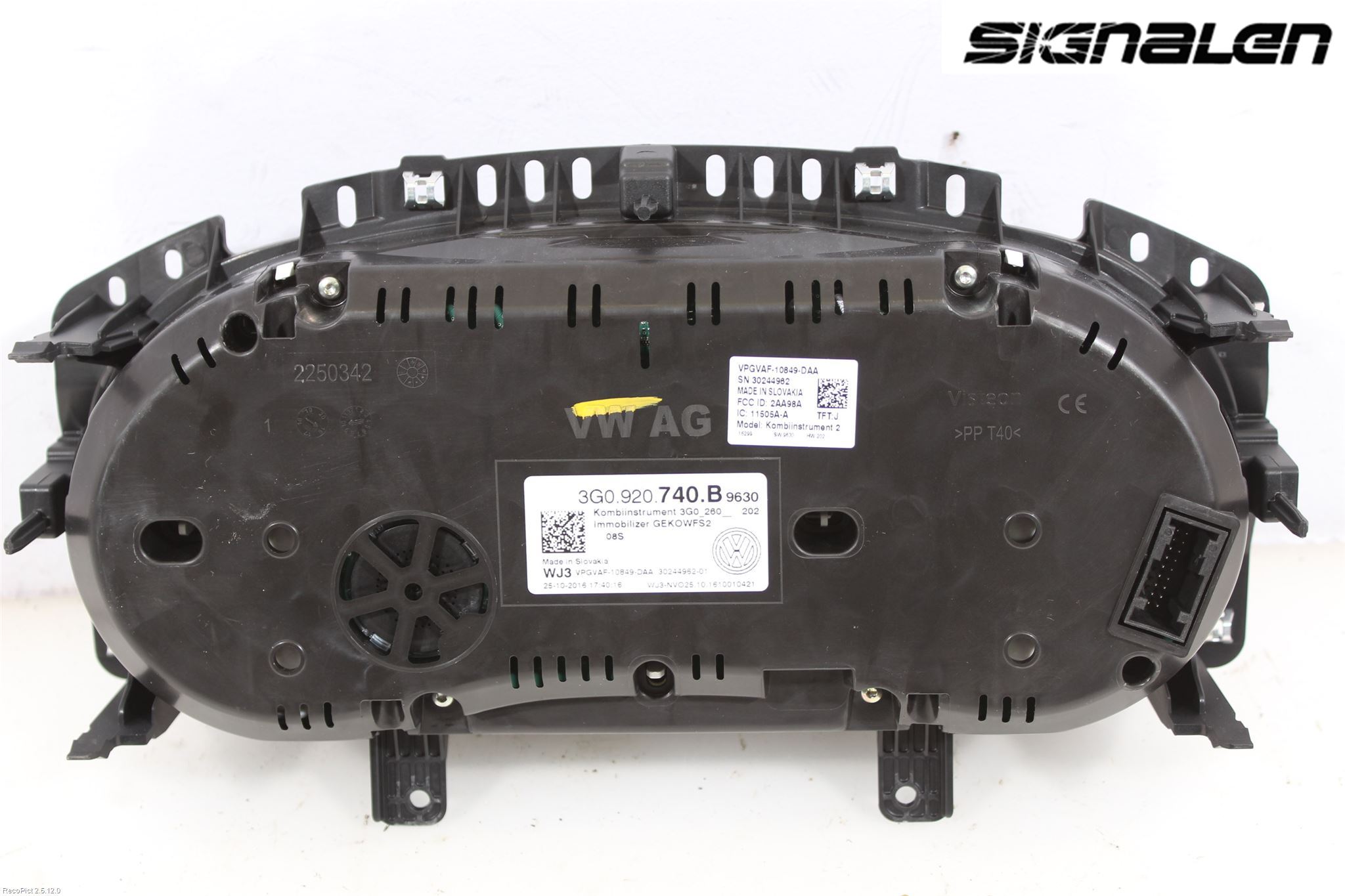 Volkswagen VW PASSAT 15-19 Instr Kombinert
