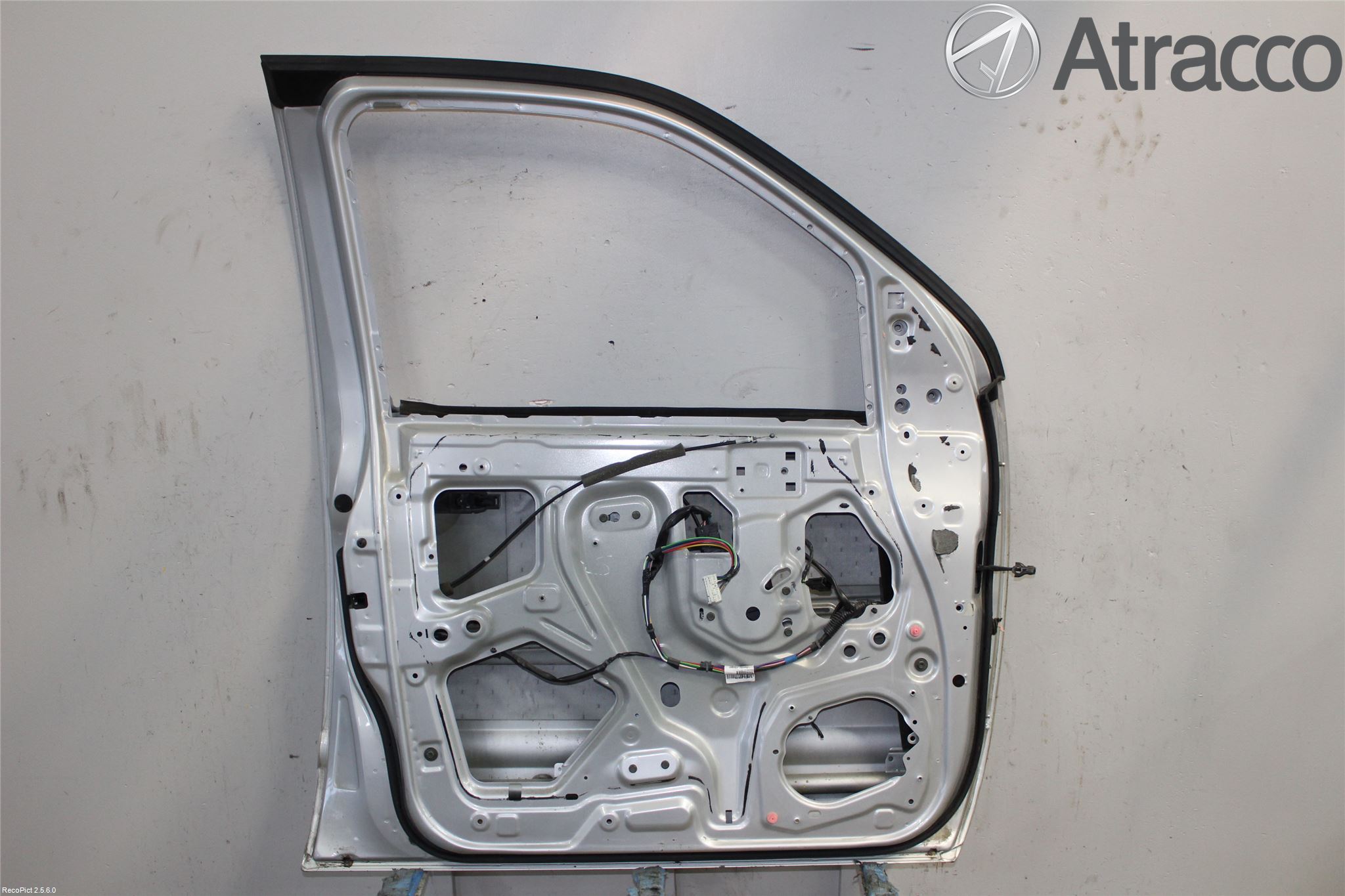 Nissan NAVARA 05-16 Dør 4D Foran Venstre