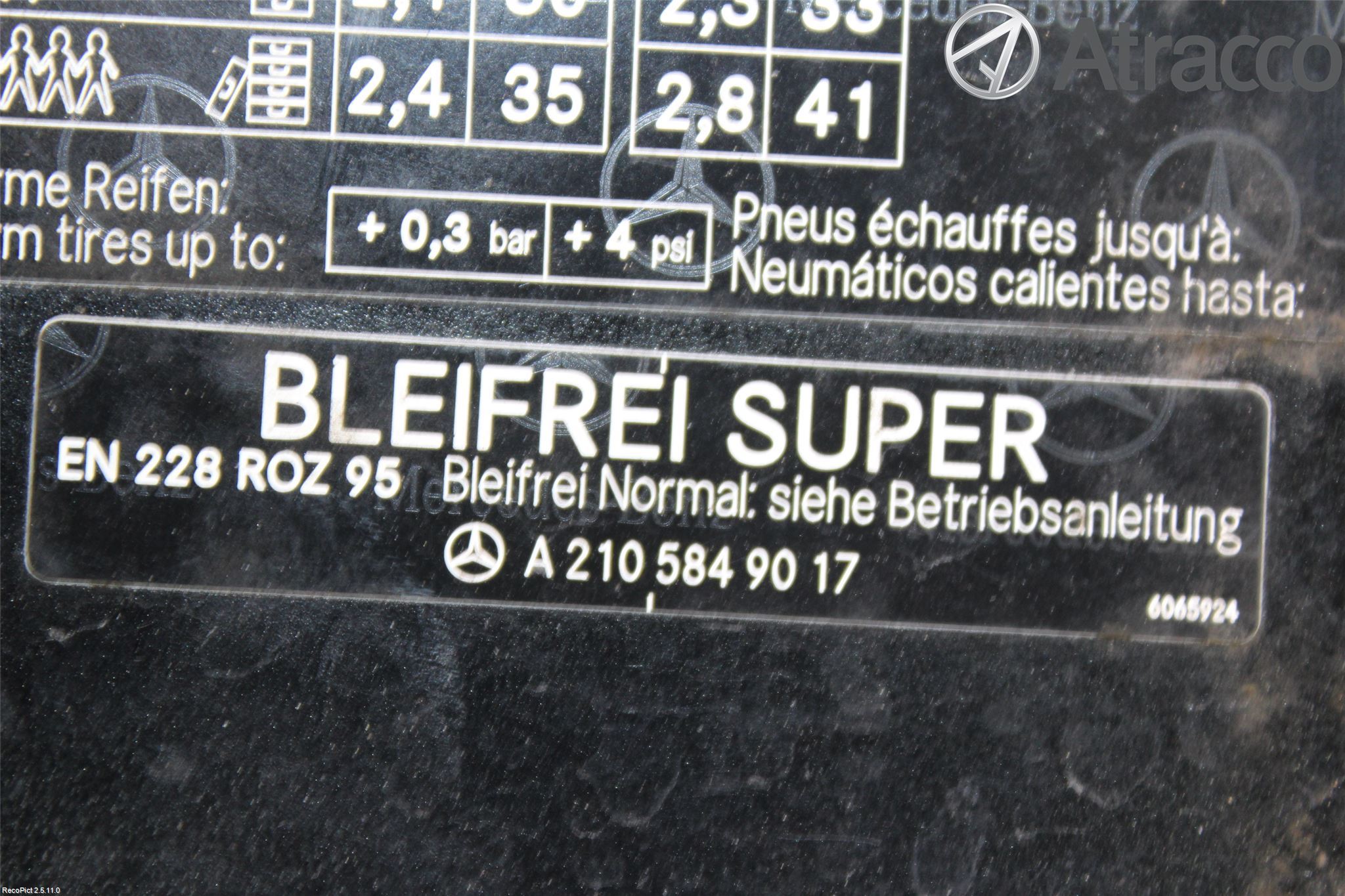 Mercedes-Benz MB C (203) 00-07 Drivstoff Tankluke
