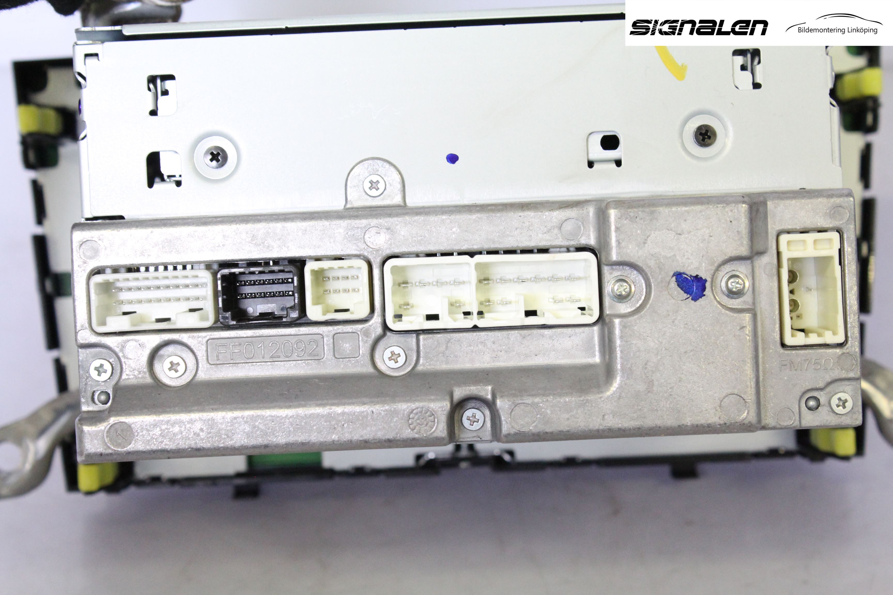 Toyota AVENSIS 09-15 Stereo Radio Med Cd