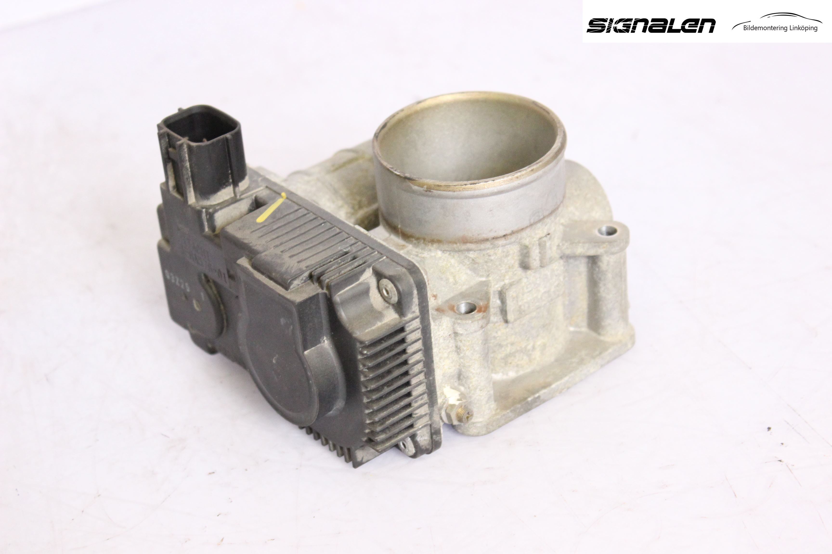 Nissan ALMERA    00-06 Inns Spjeldhus