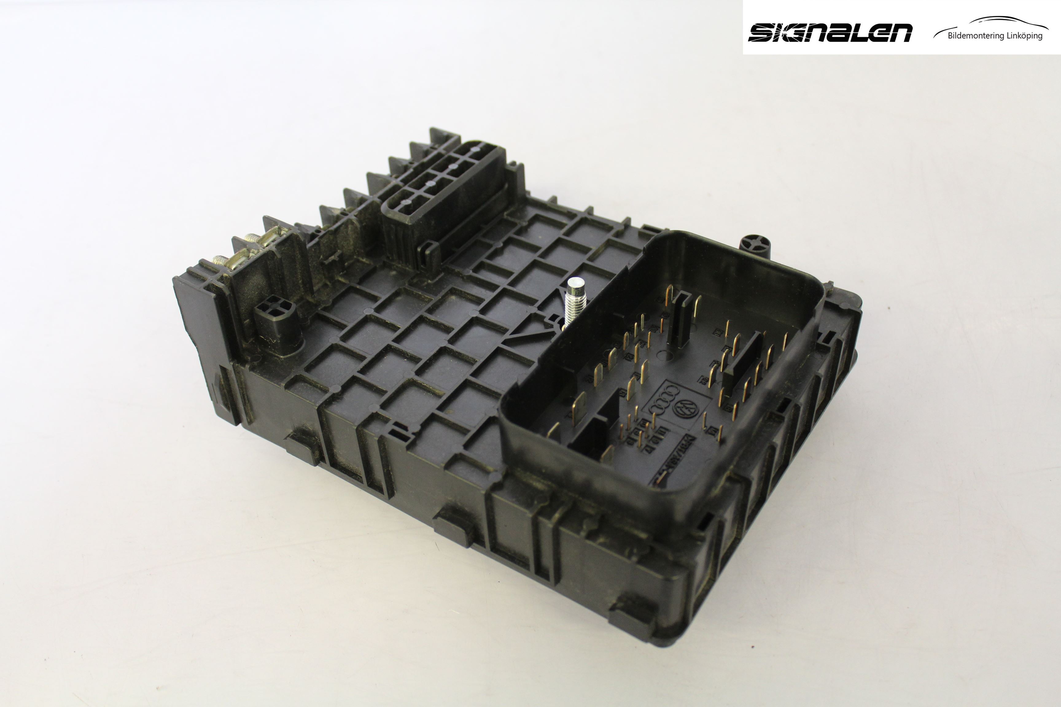 Volkswagen VW PASSAT 05-11 Sikringsboks - Elsentral