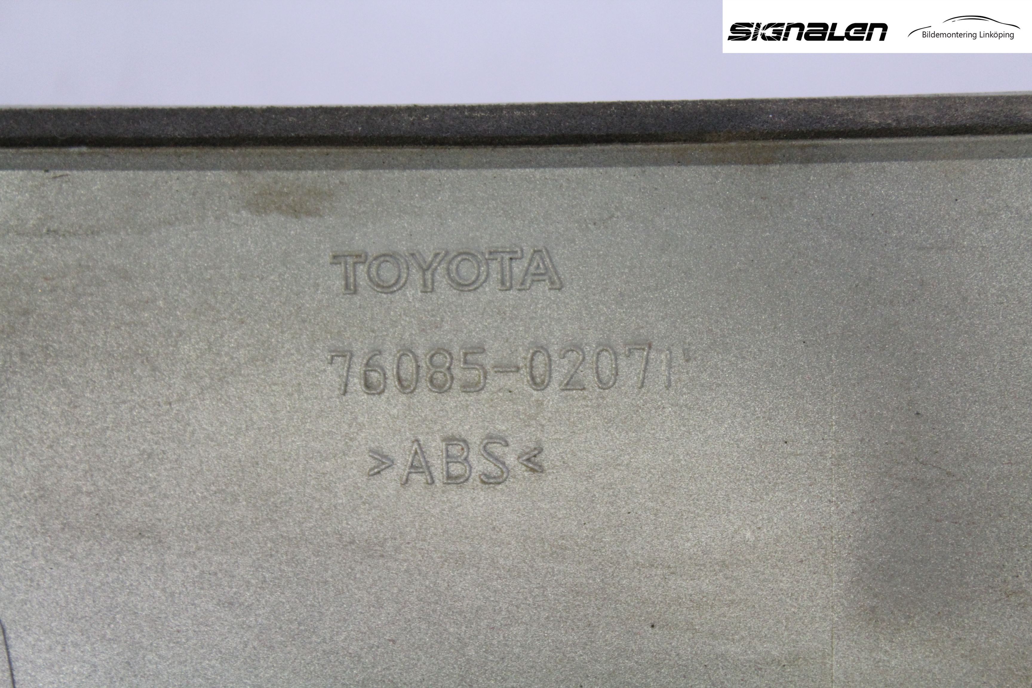 Toyota AURIS 10-12 Spoiler Bakluke