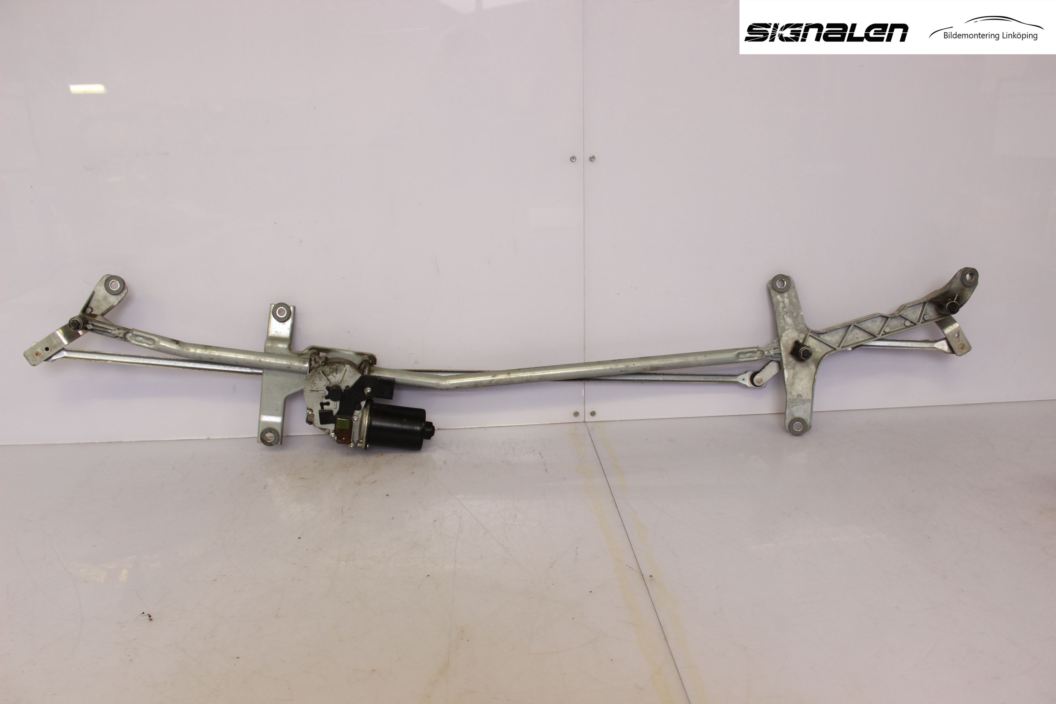 Mercedes-Benz MB VITO/VIANO (W639) 04-14 Viskermotor Frontrute