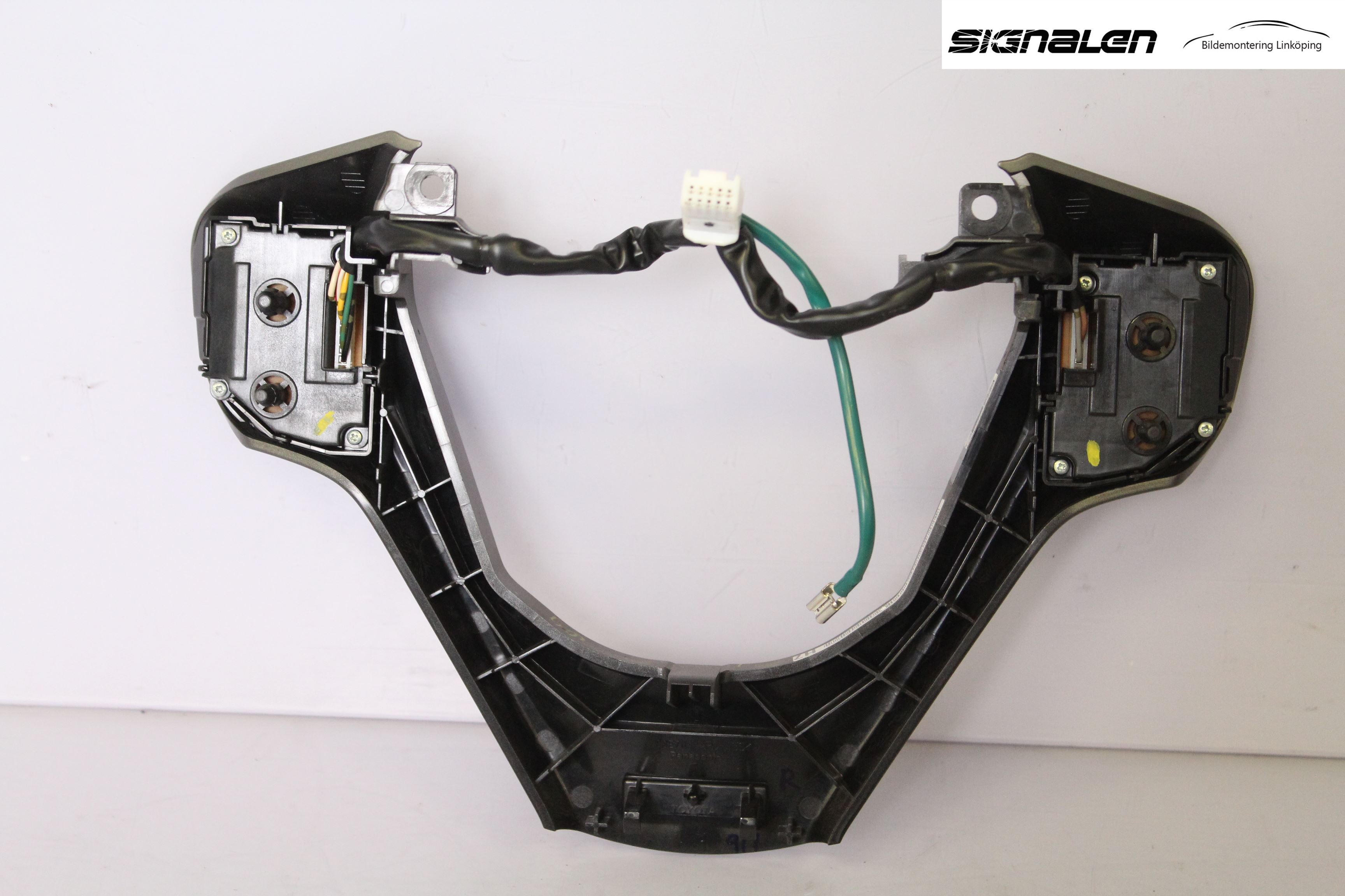 Toyota AVENSIS 09-15 Bryter Ratt Radio-Stereo