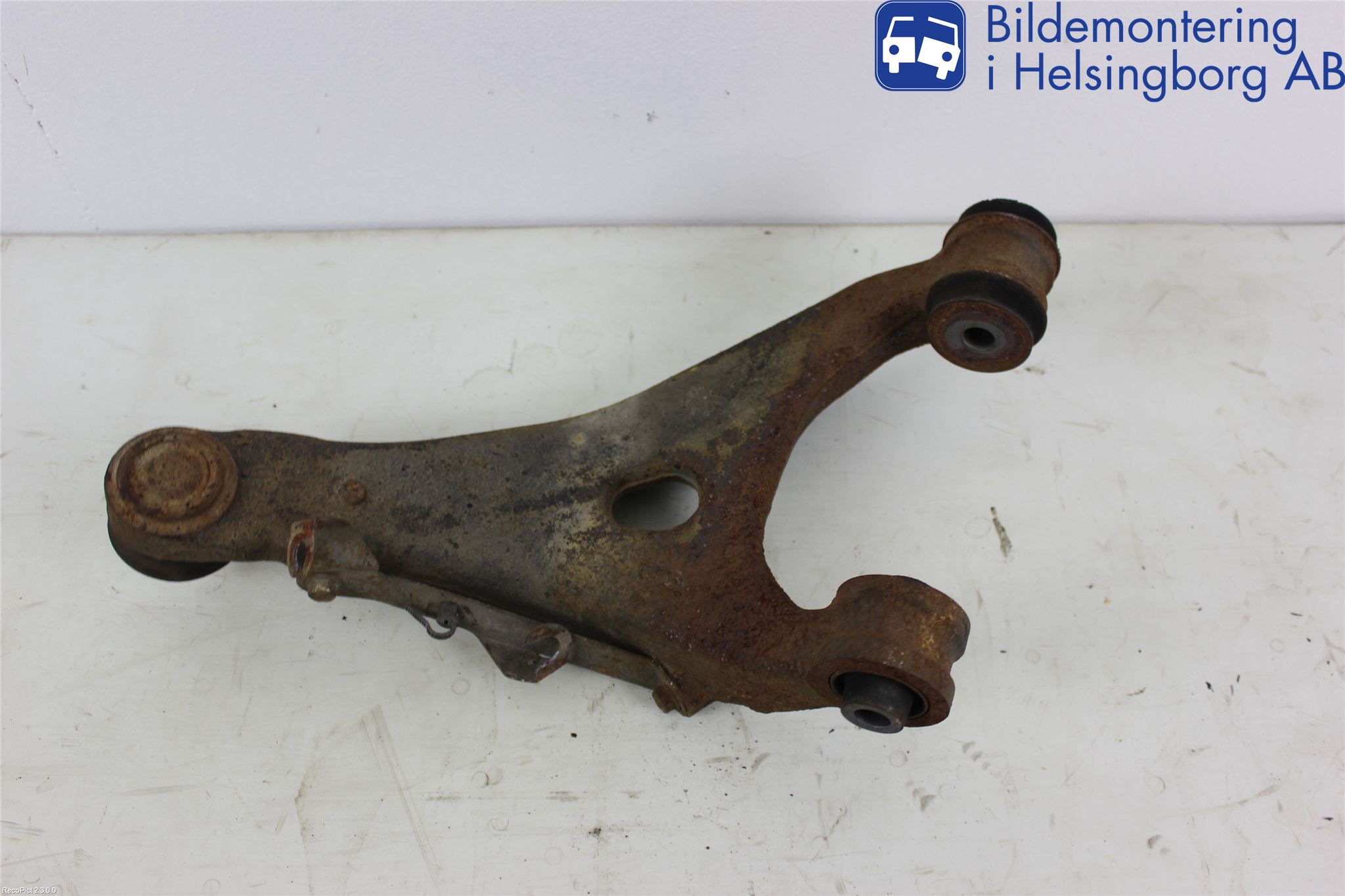 Subaru LEGACY 10-14 Bærearm Bak Høyre Øvre