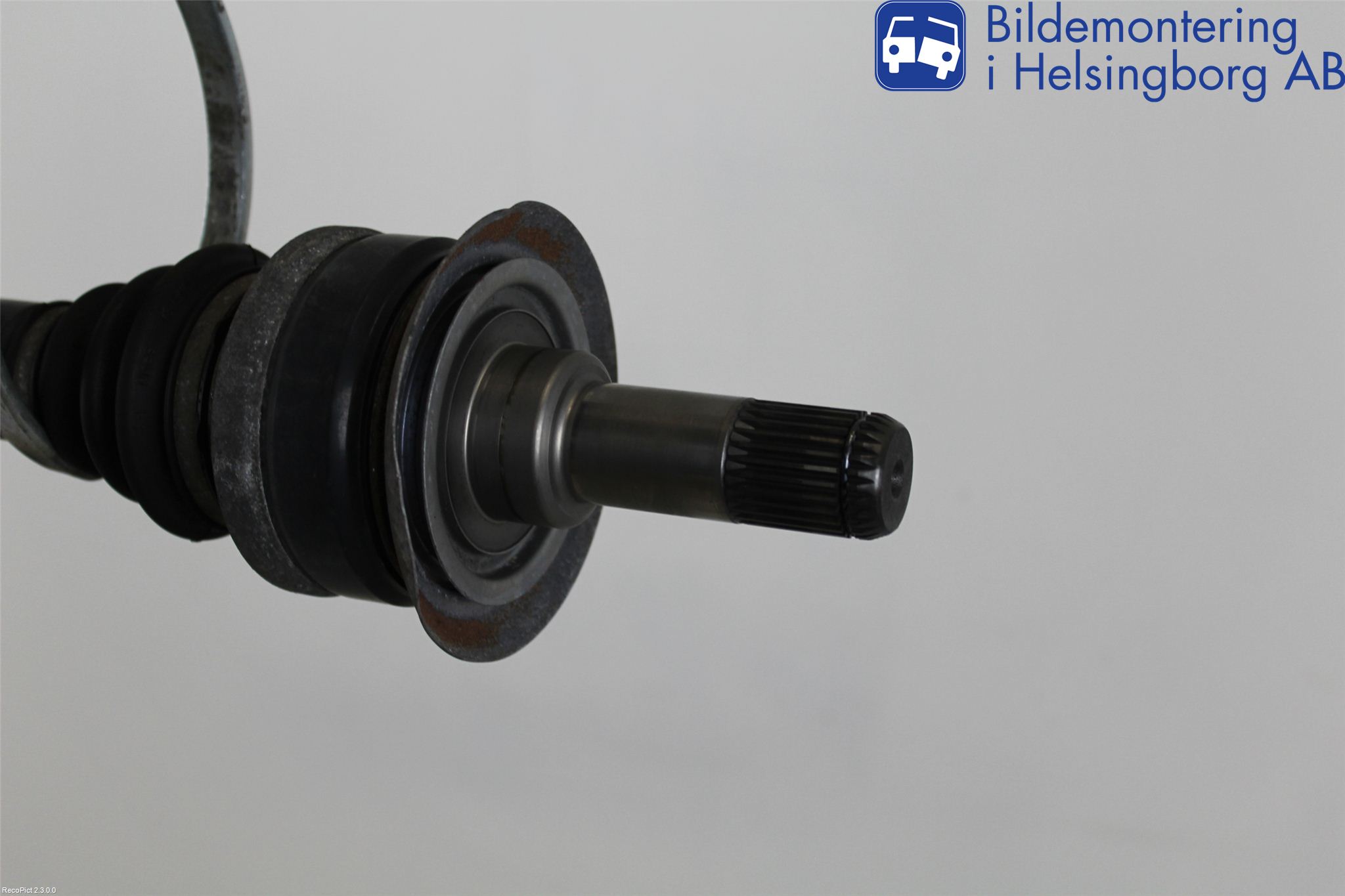BMW 5 F10/F11/F18 09-17 Drivaksel Bak Kompl Venstre